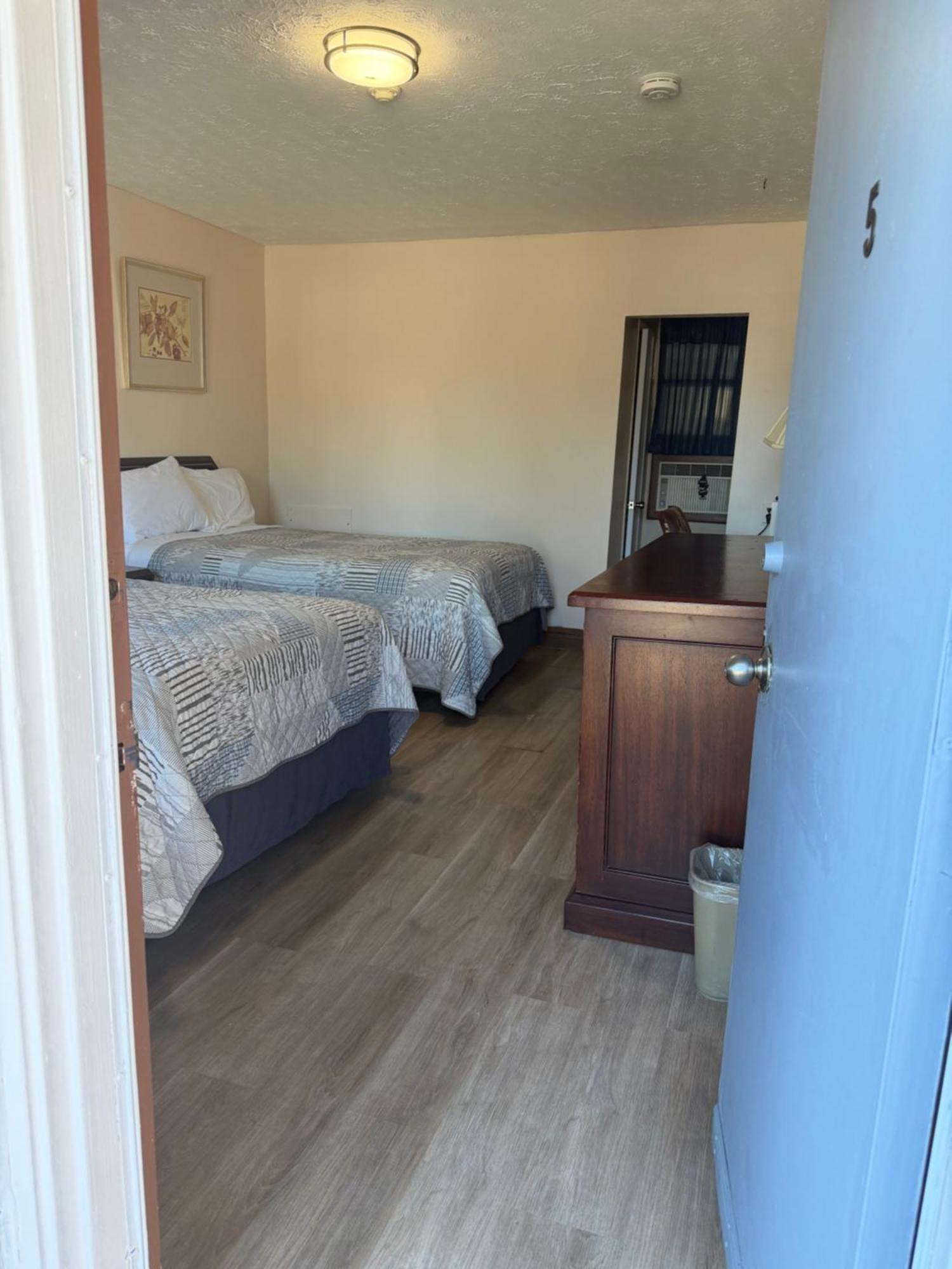 Standard Room Two Double Beds Smoking