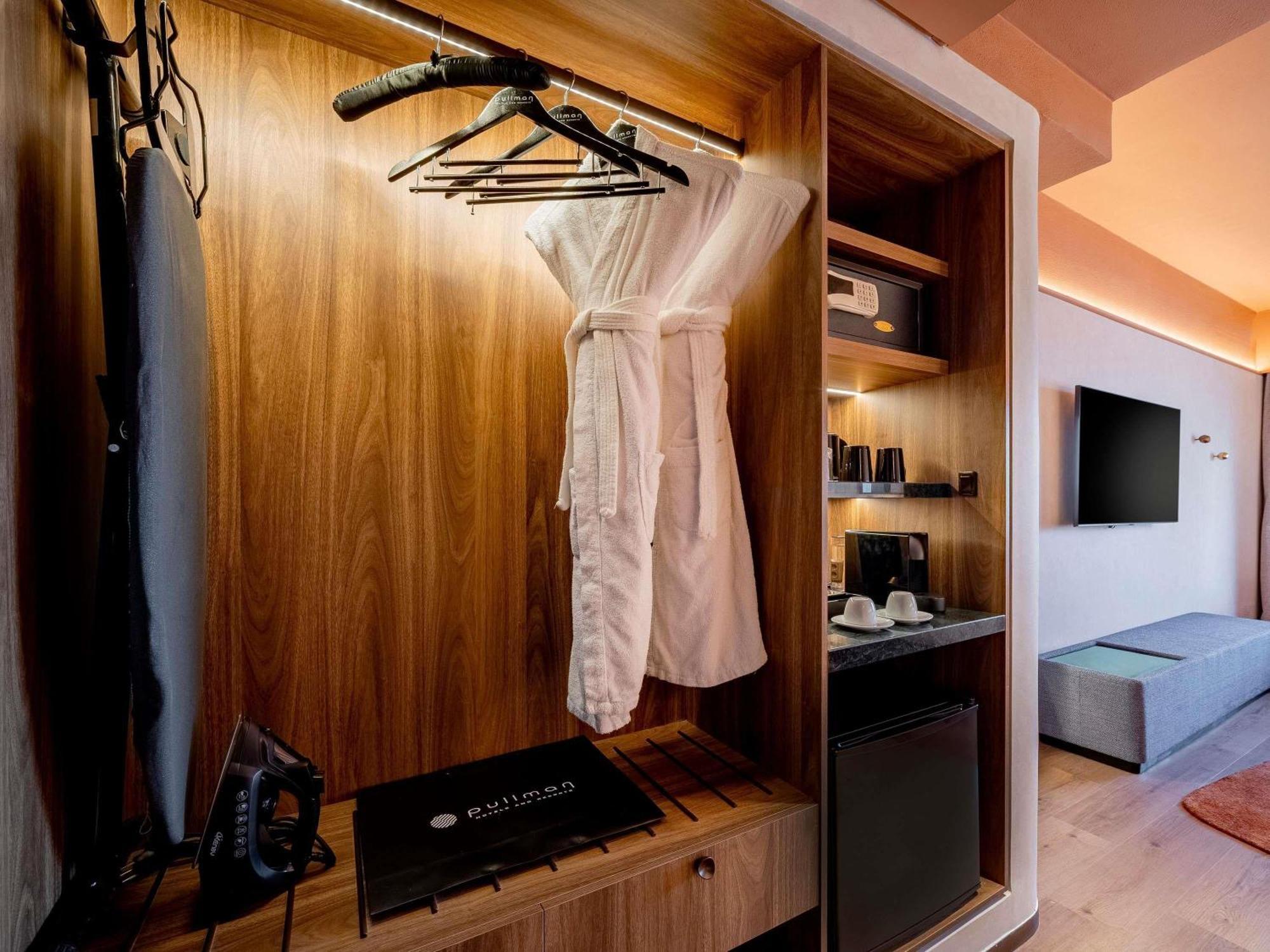 Premium Executive Room Queen Bed