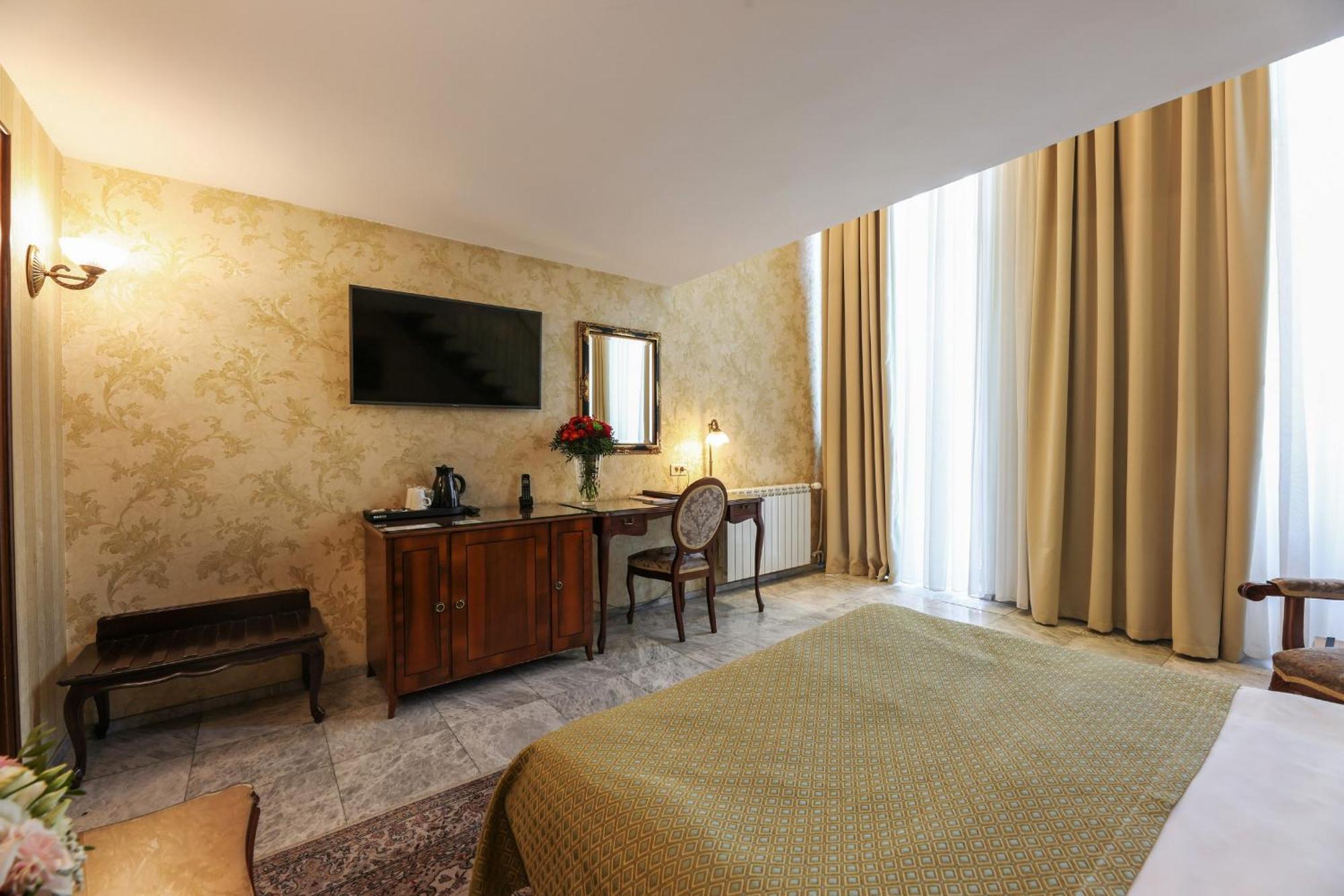 Superior Duplex Room