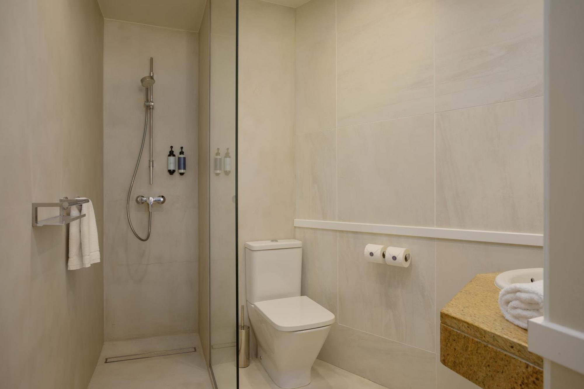 Quarto Duplo Premium com Terraço e Vista do Mar