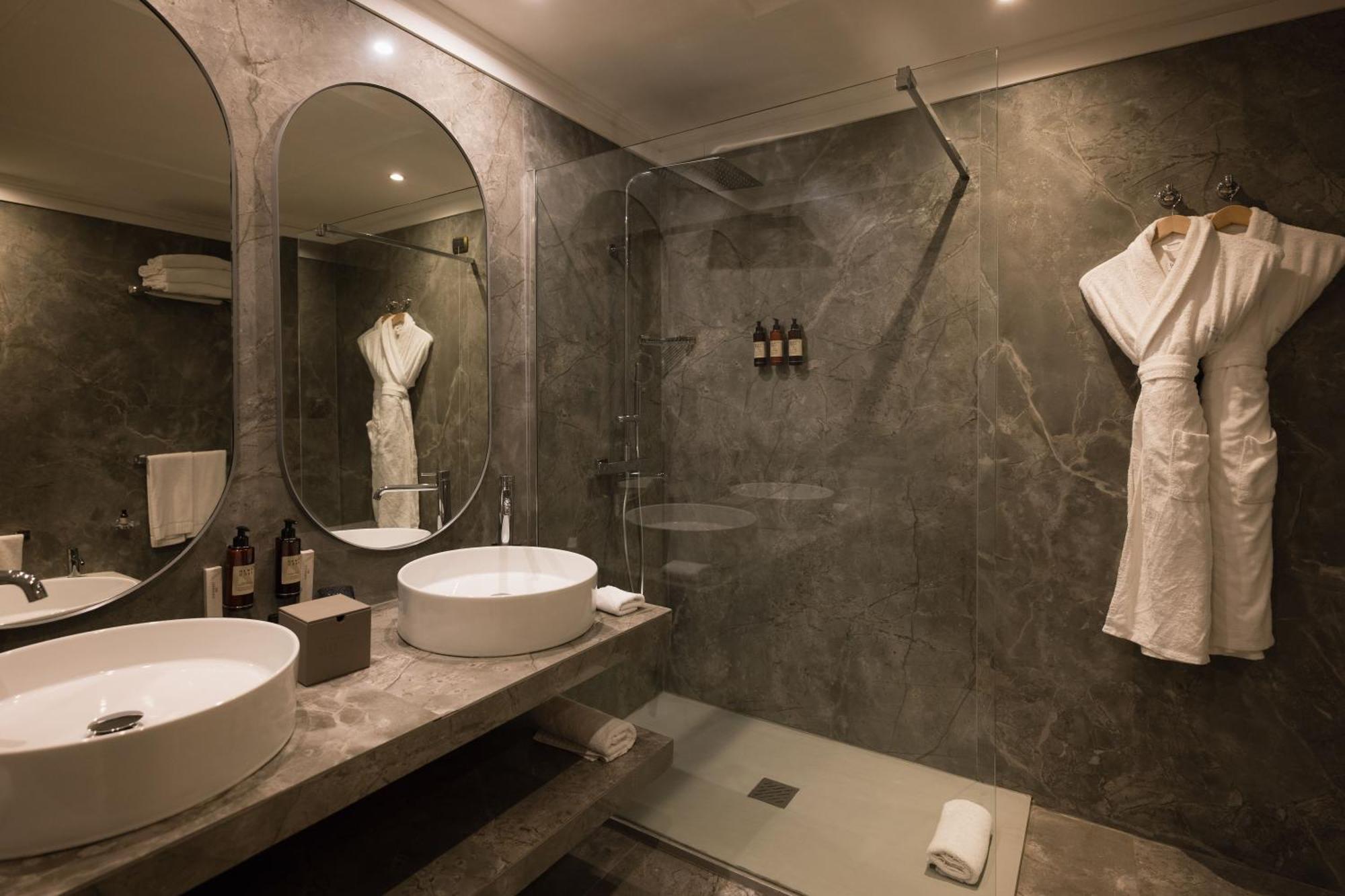Suite mit eigenem Pool und Meerblick (2 Erwachsene)