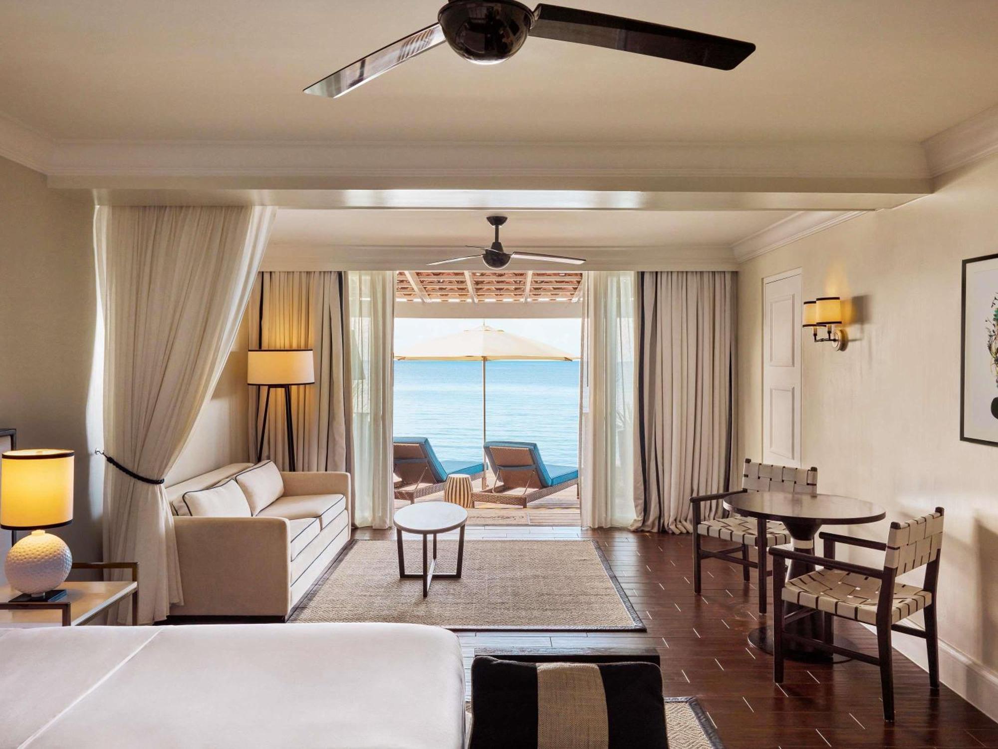 Zimmer mit Kingsize-Bett am Meer – barrierefrei