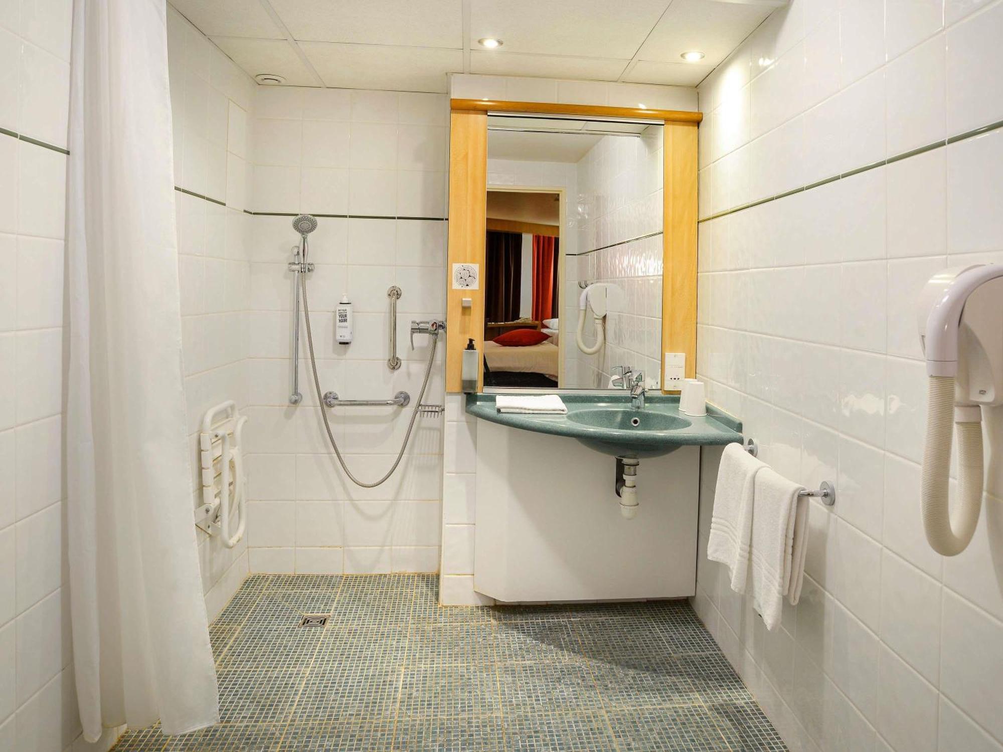 Standard Room One Double Bed One Single Bed Mobility Access