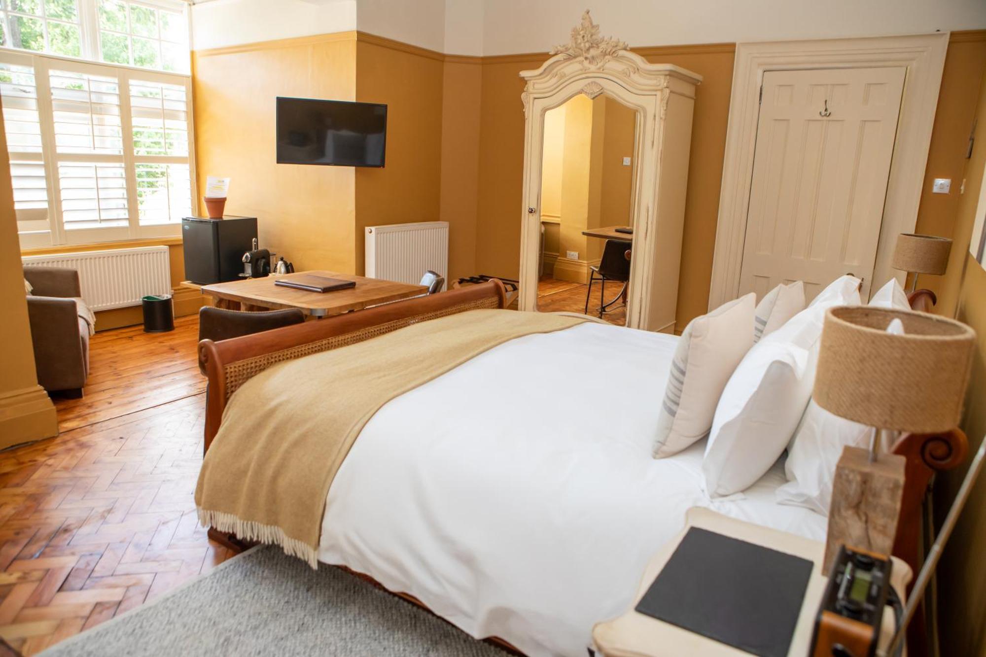 Superior King Room