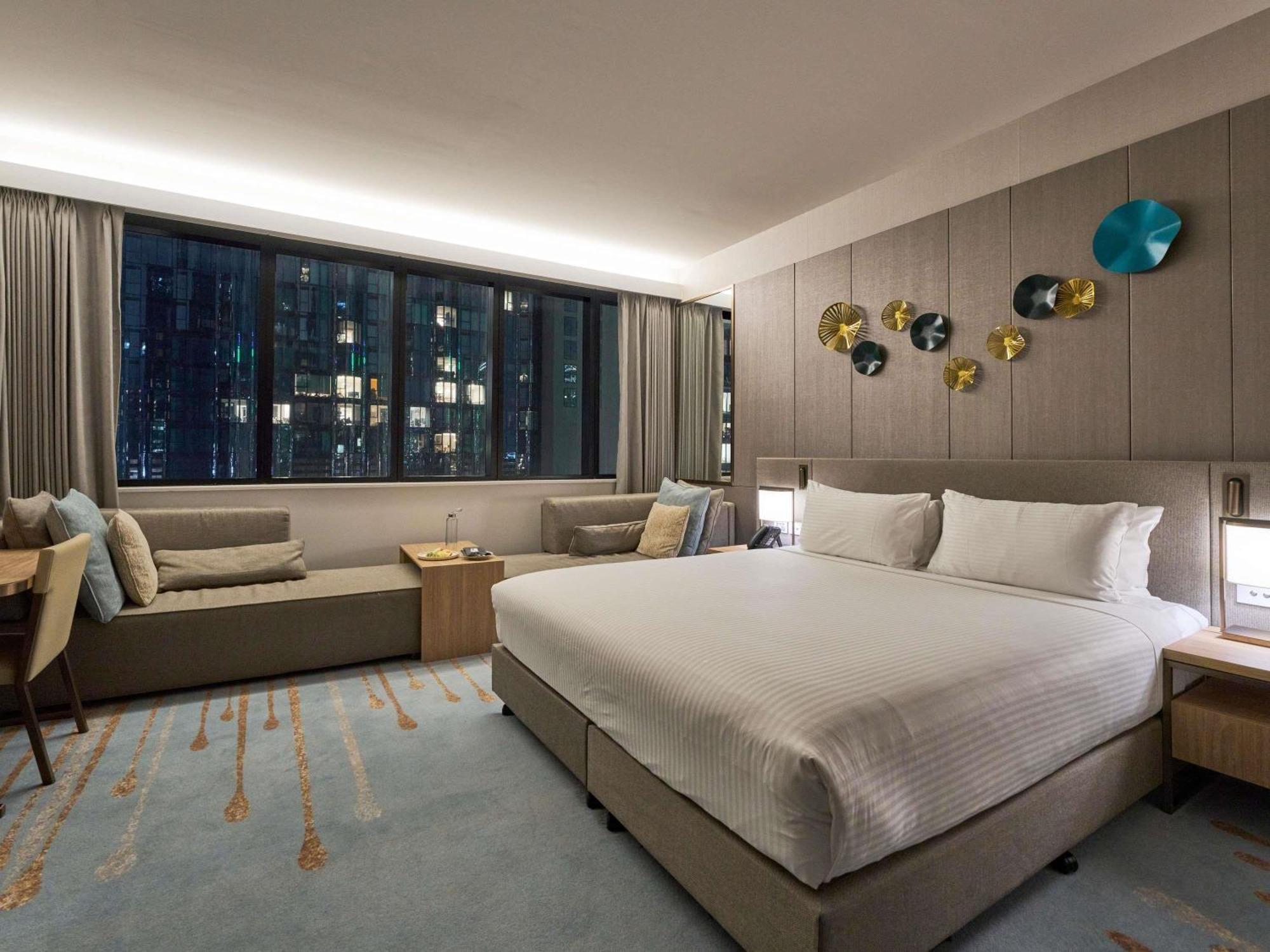 Deluxe King Room