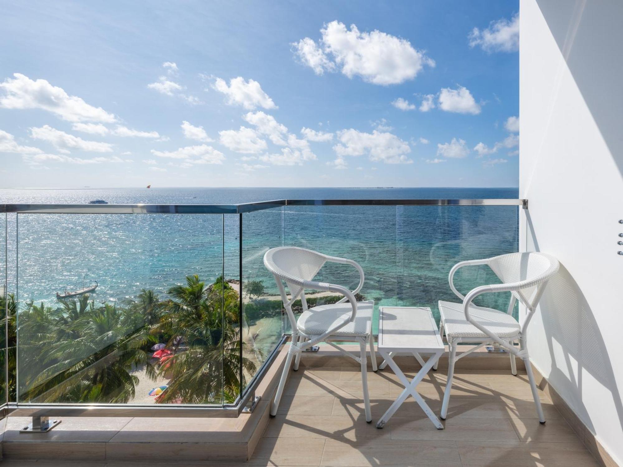 Deluxe Family Room Seaview Balcony