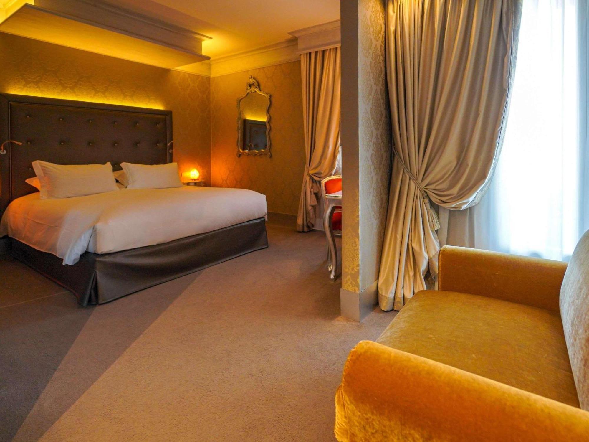 Deluxe Triple Room Canal View