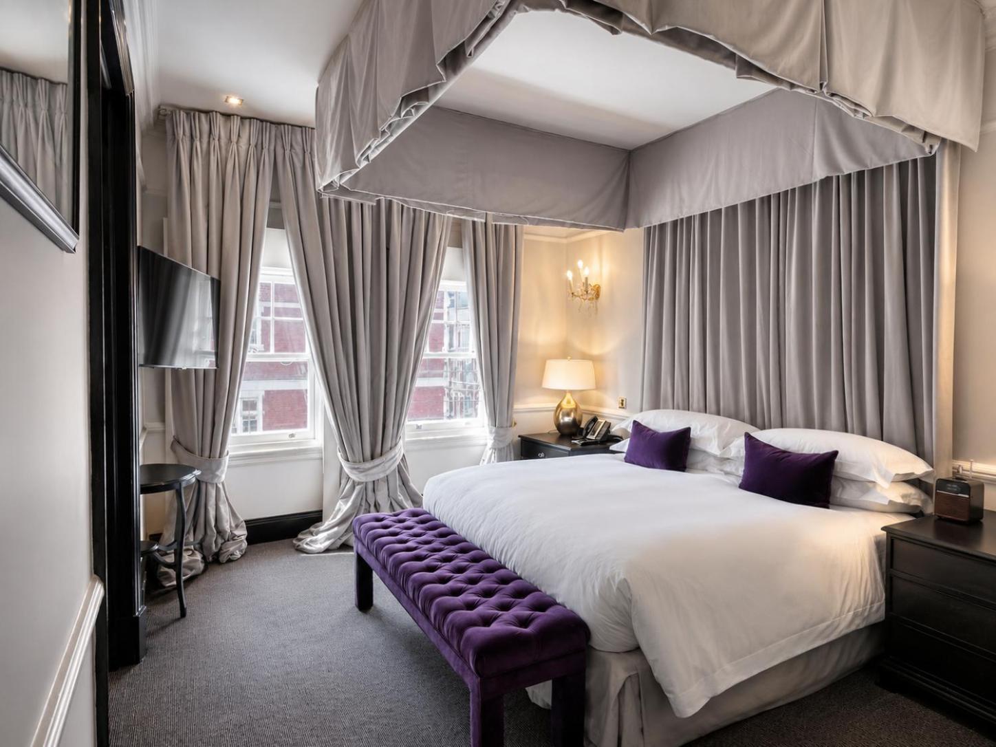 Cadogan Suite at 11 Cadogan Gardens