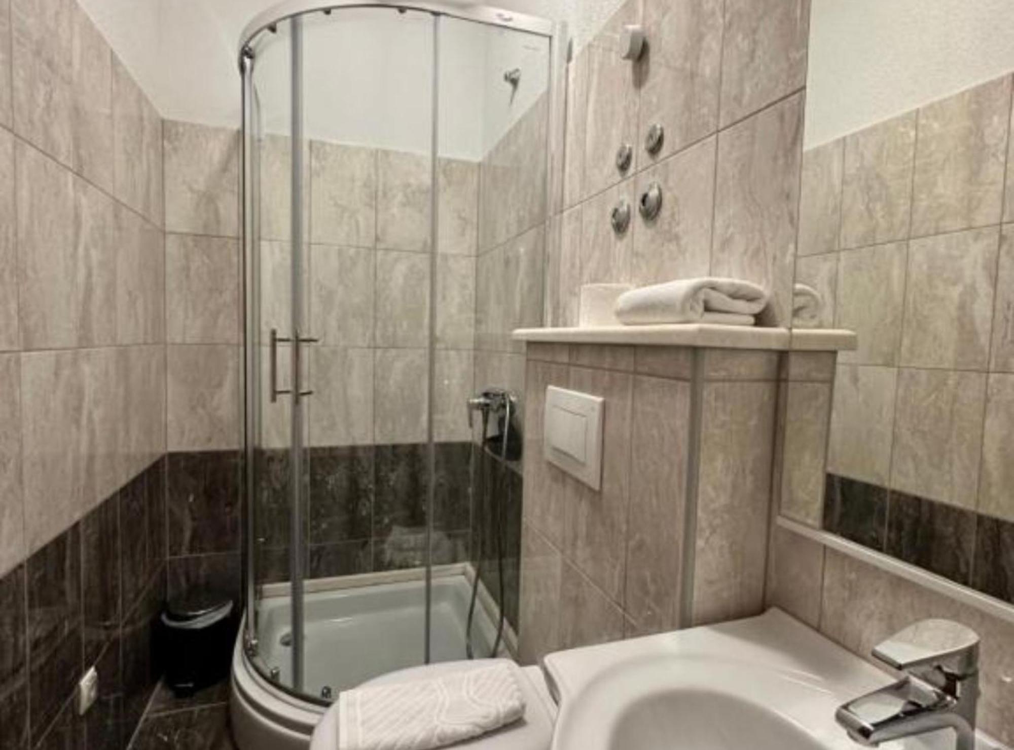 Double Room 7