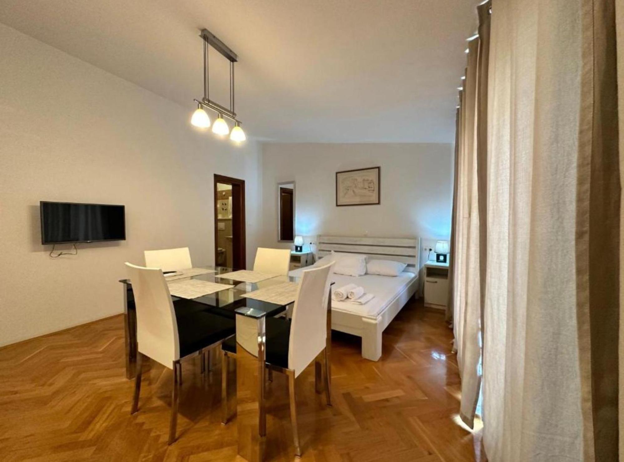 Double Room 7