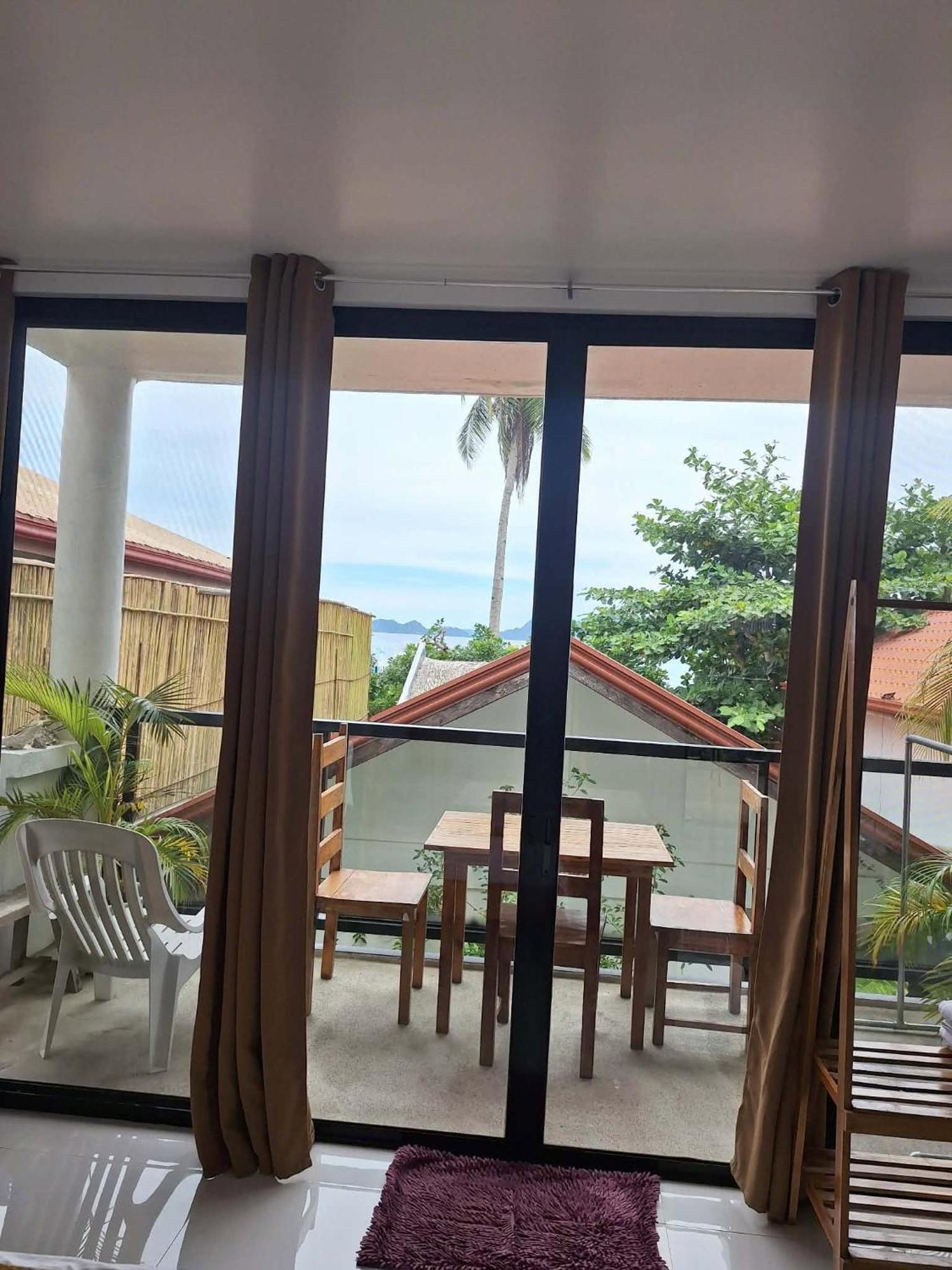 Deluxe Triple Room Sea View