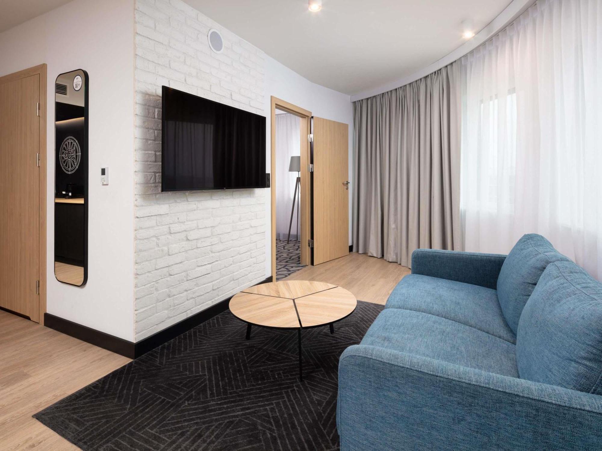 One-Bedroom Large Apartment