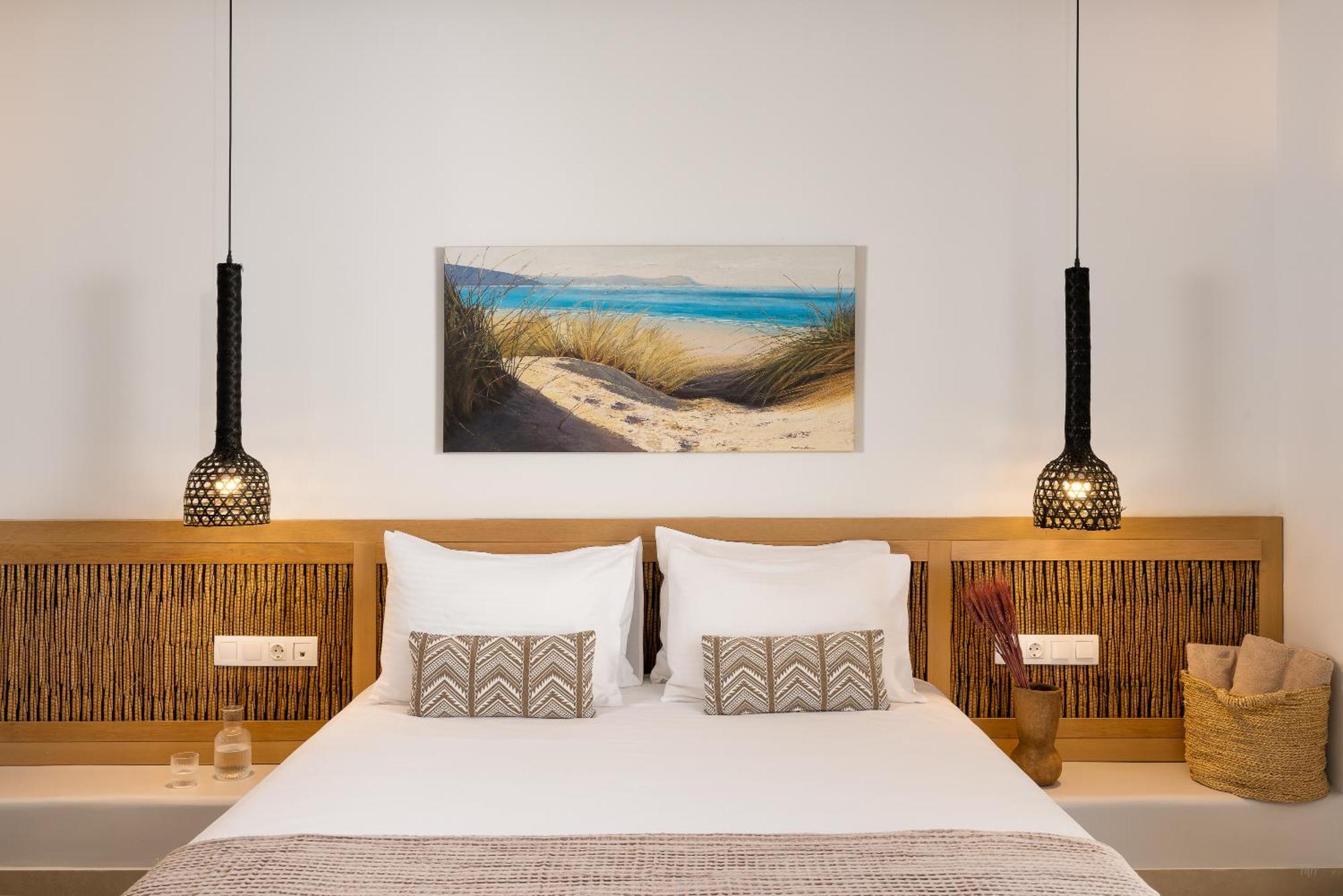 Double Bed Luxury Boutique Suite Private Plunge Pool