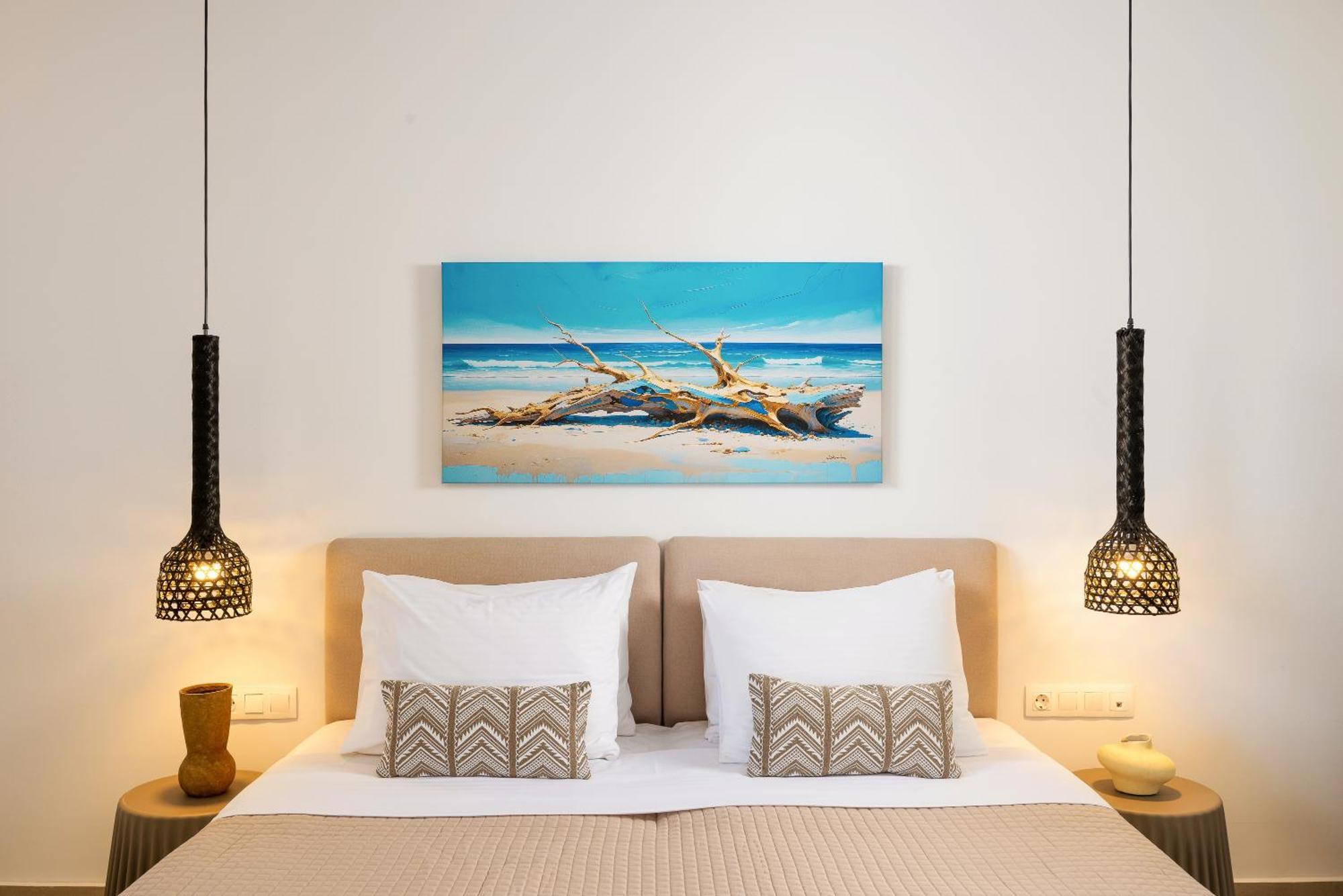 Queen-Size Double Bed Luxury Suite Private Pool