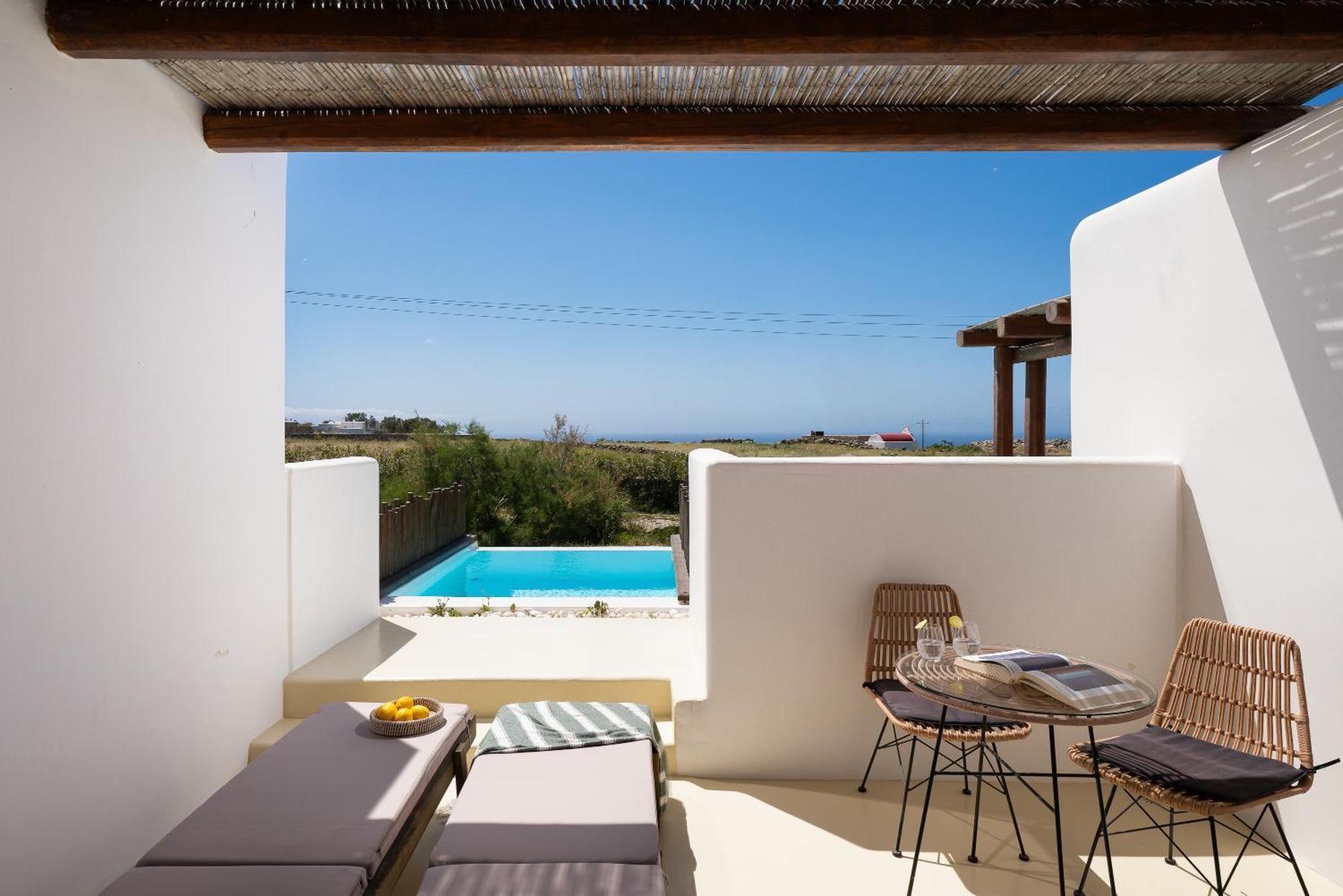 Double Bed Luxury Boutique Suite Private Plunge Pool