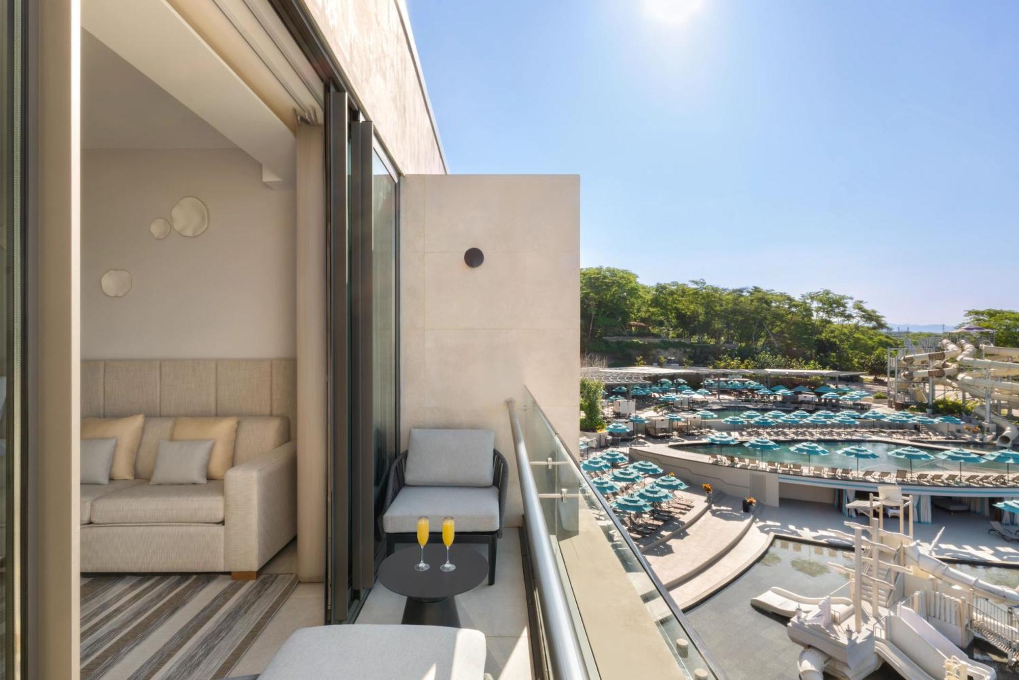 Junior Suite Pool View