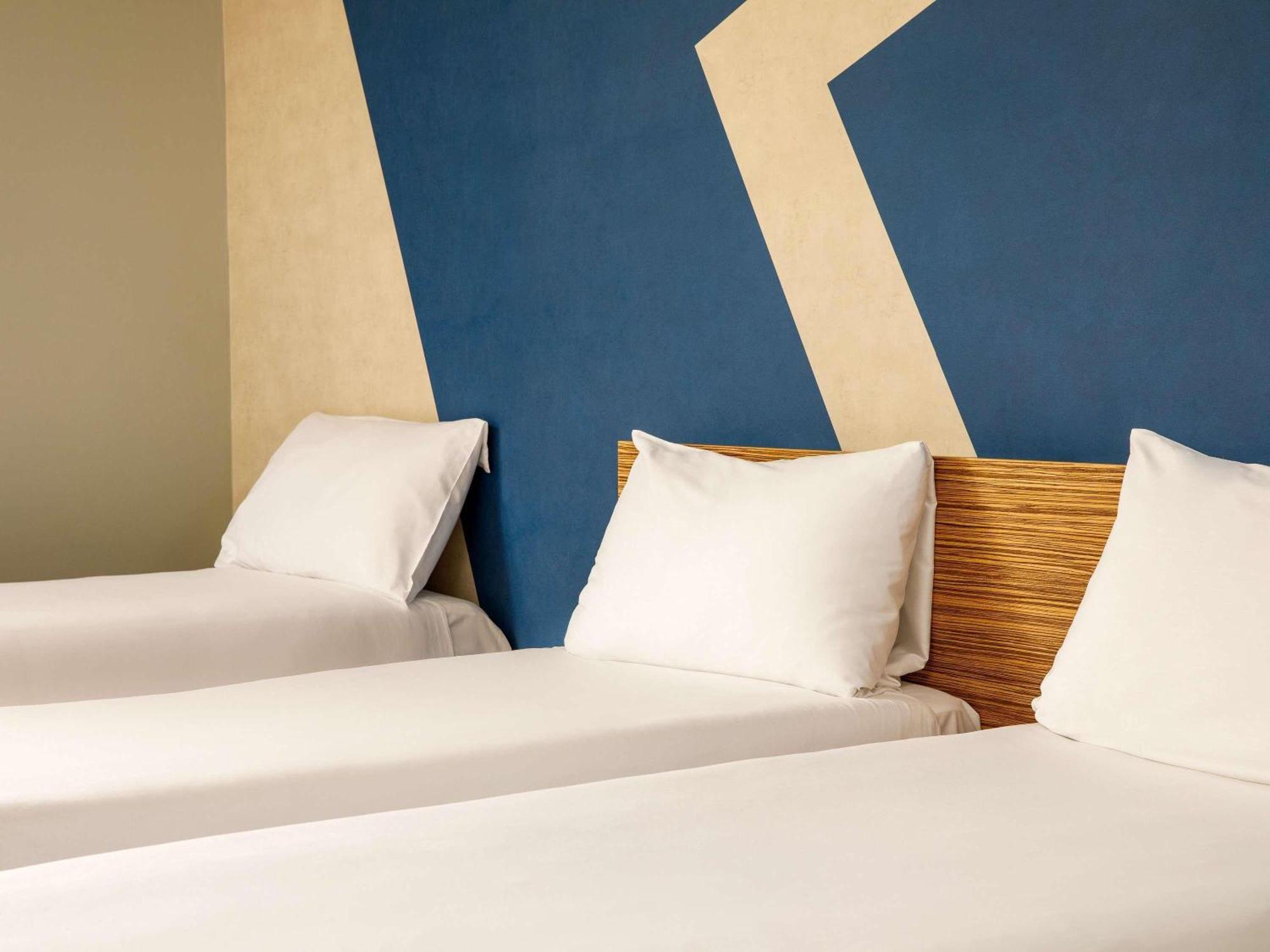 Standard Room Three Single Beds