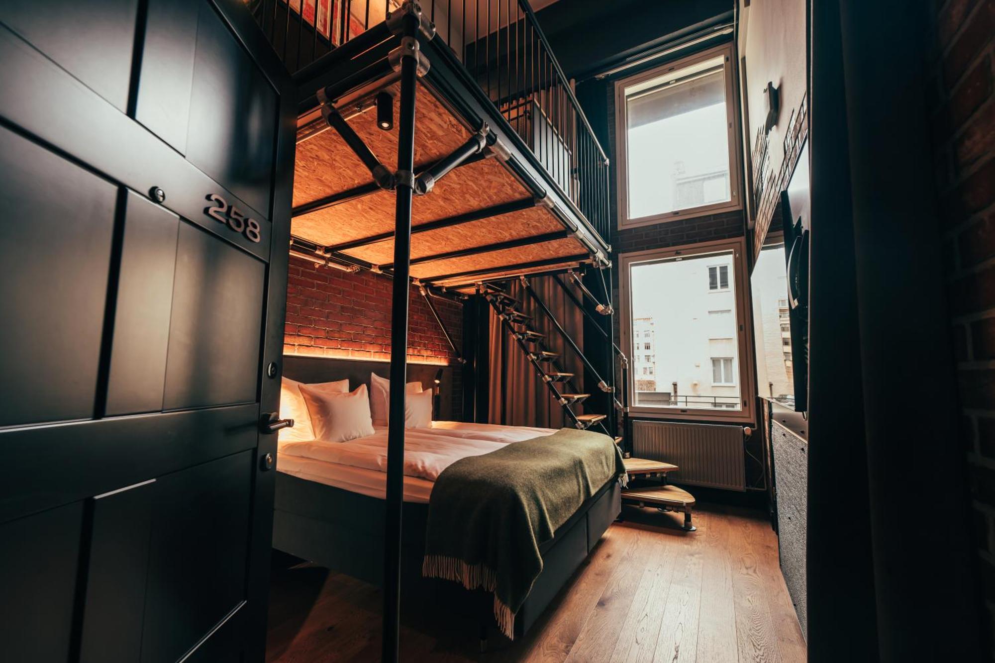 Loft 1 King bed