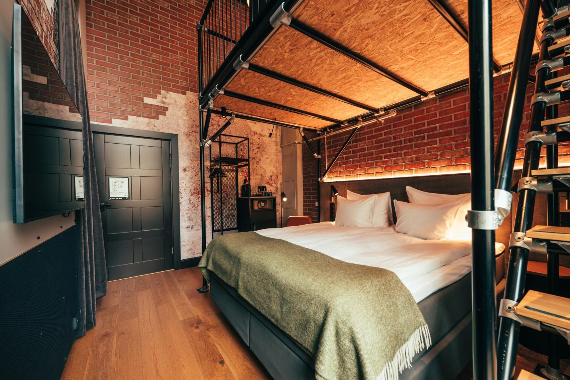 Loft 1 King bed
