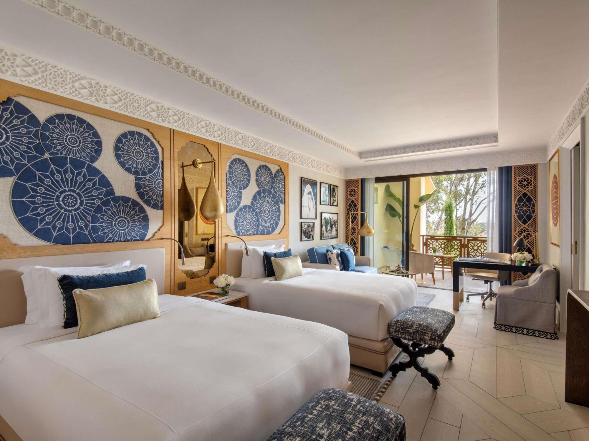 Deluxe Room Twin Beds