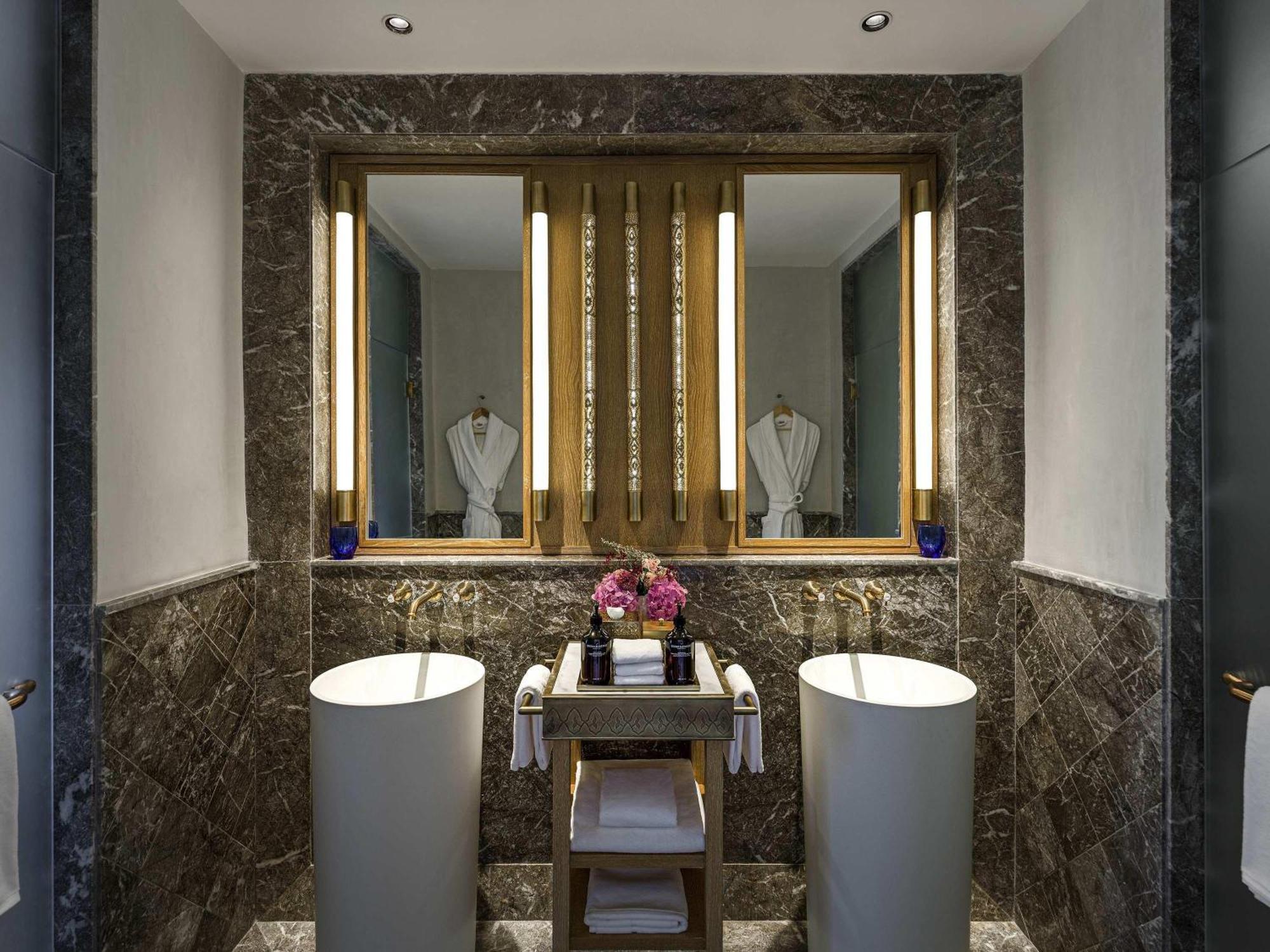 Signature Twin Room Private Garden