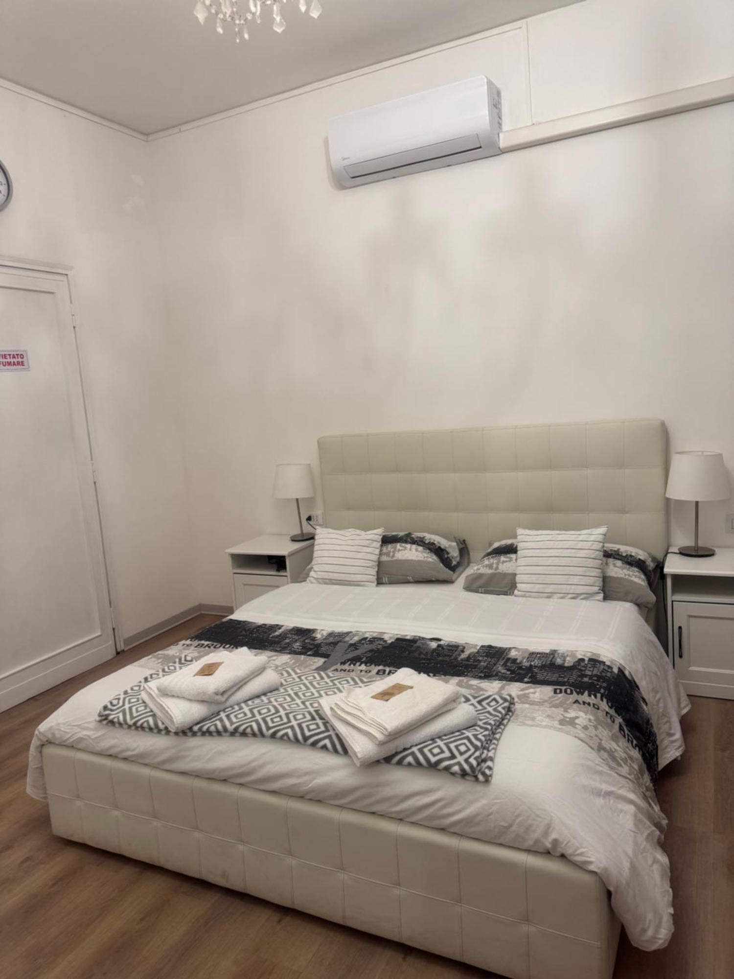 Double Room Private Bathroom