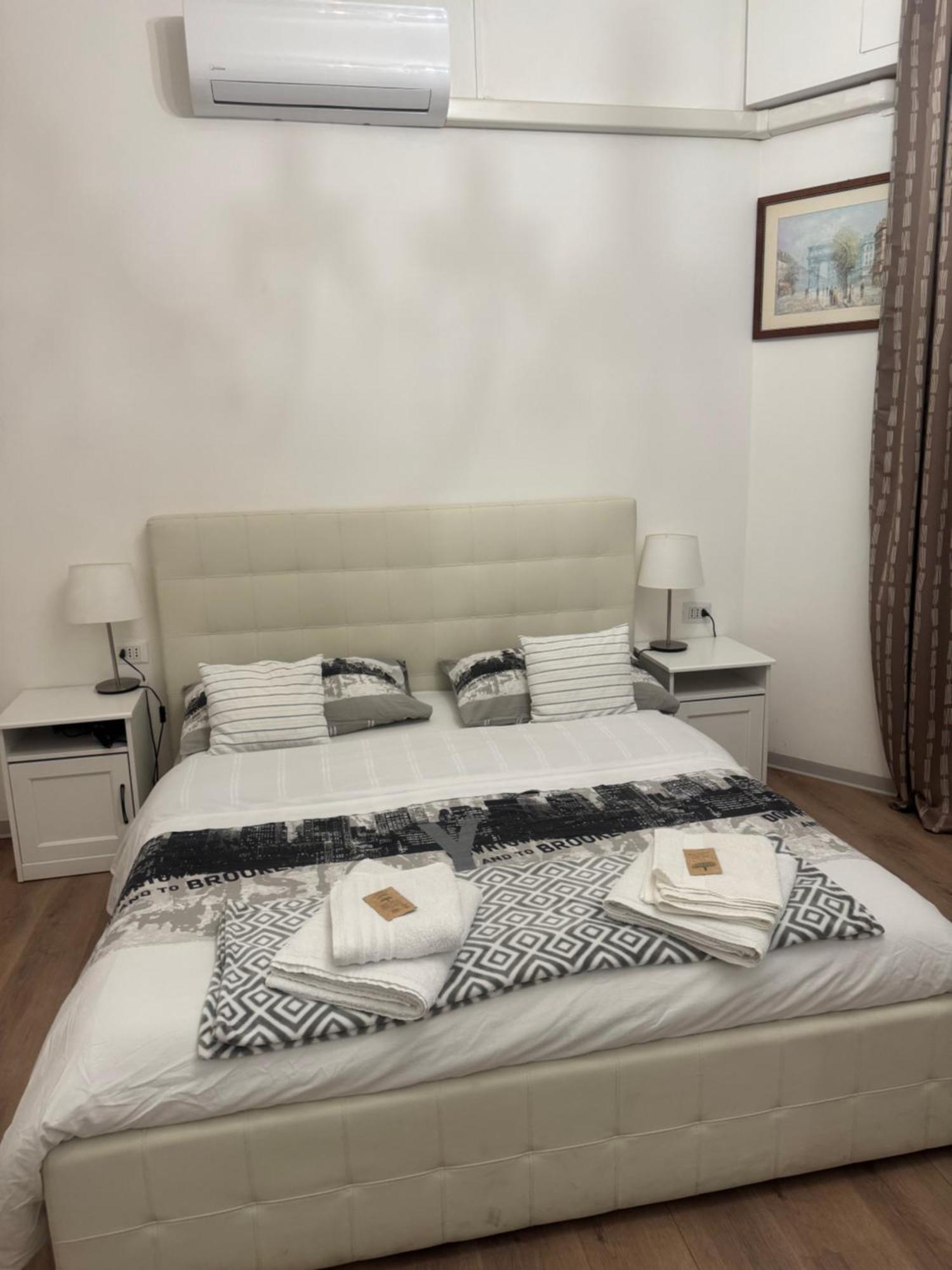 Double Room Private Bathroom
