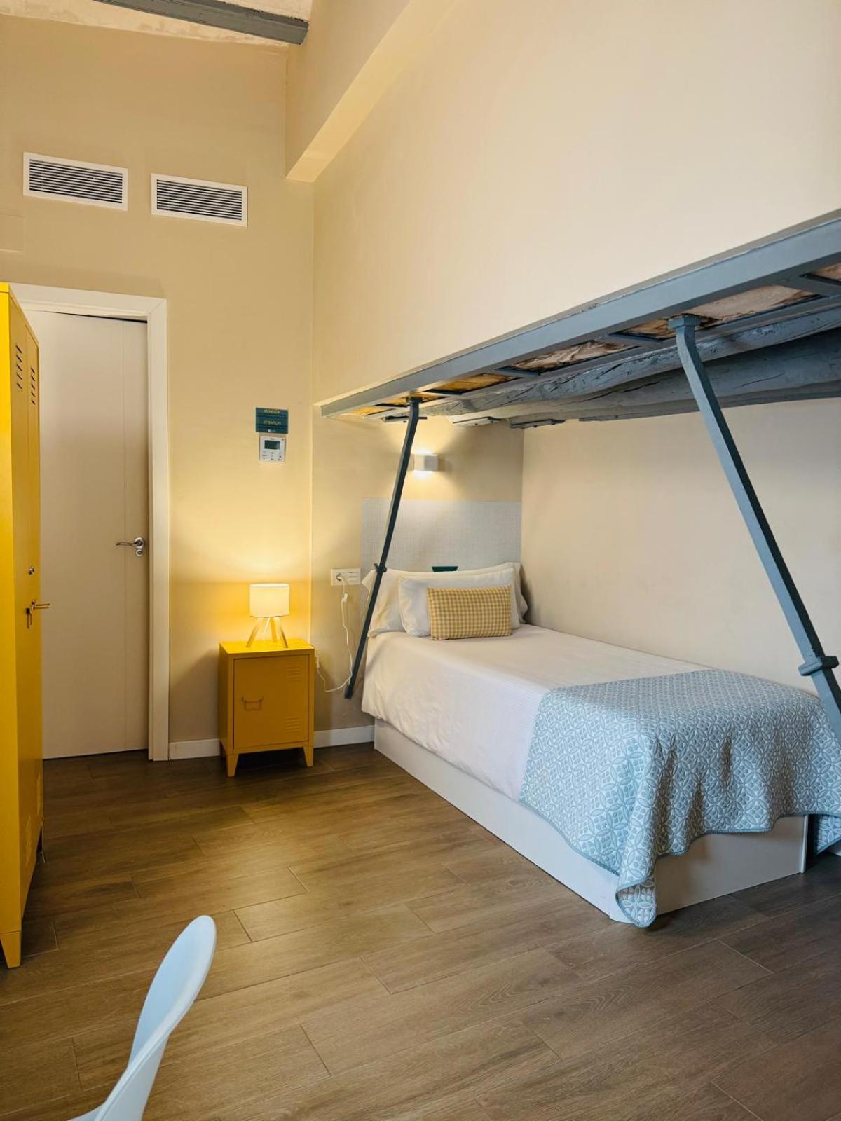 Standard Single Room,1772591107:JPEG