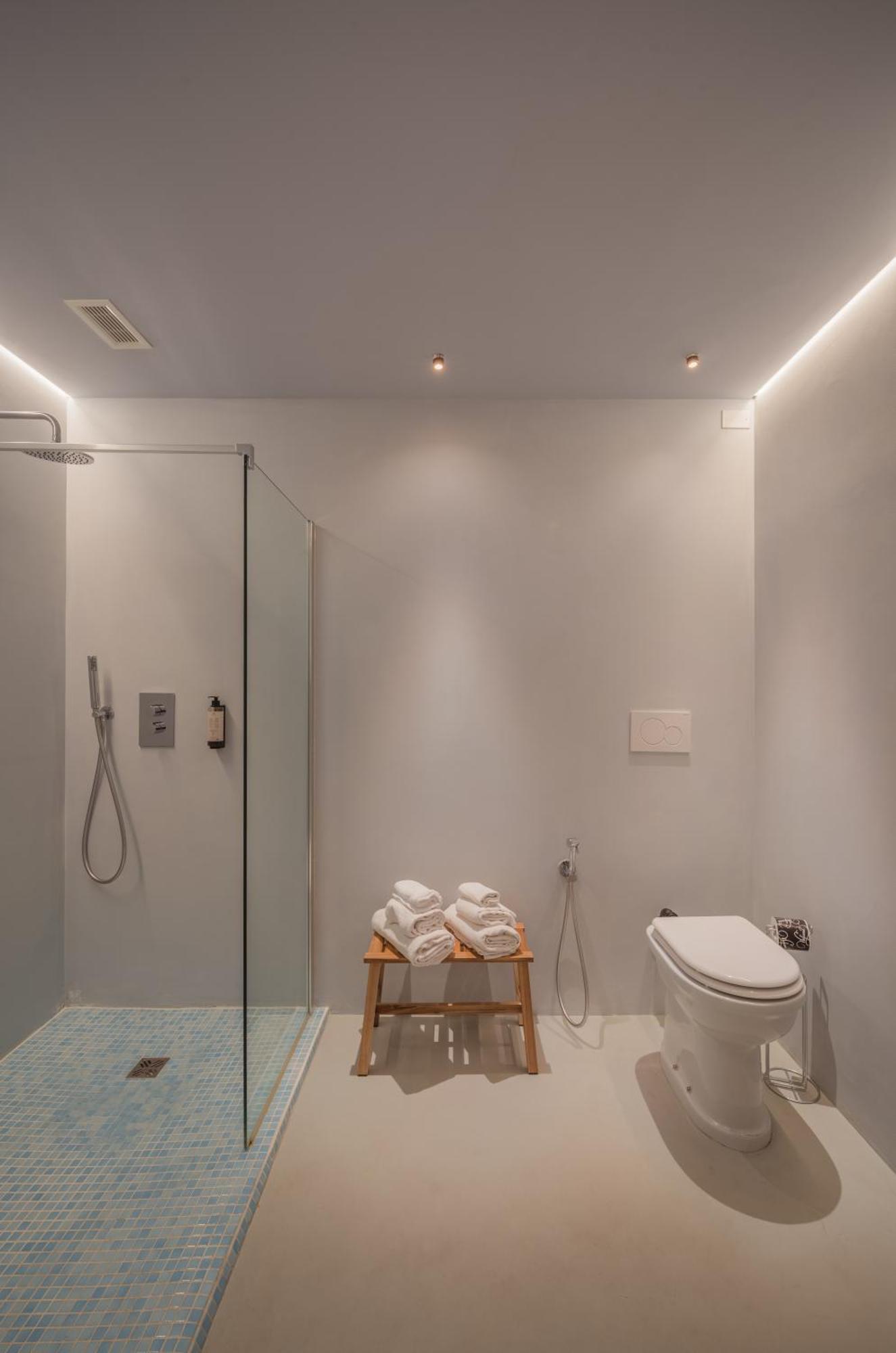 Twin Room Private Bathroom