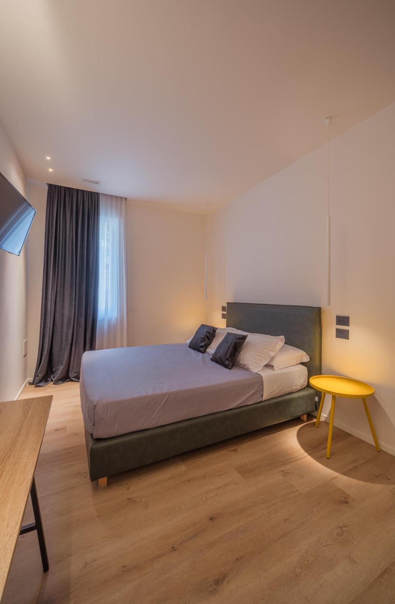 Double Room Private Bathroom