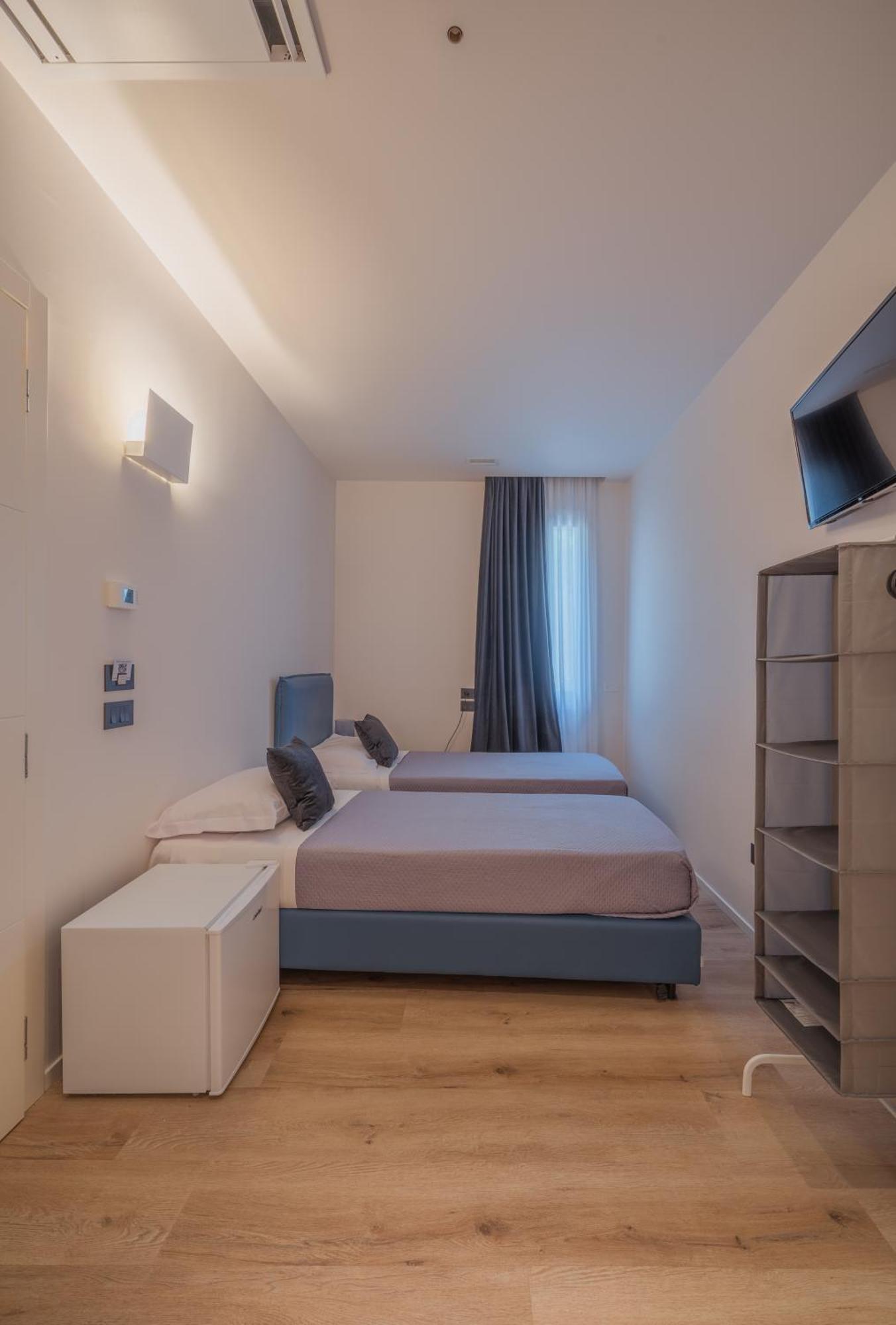 Twin Room Private Bathroom