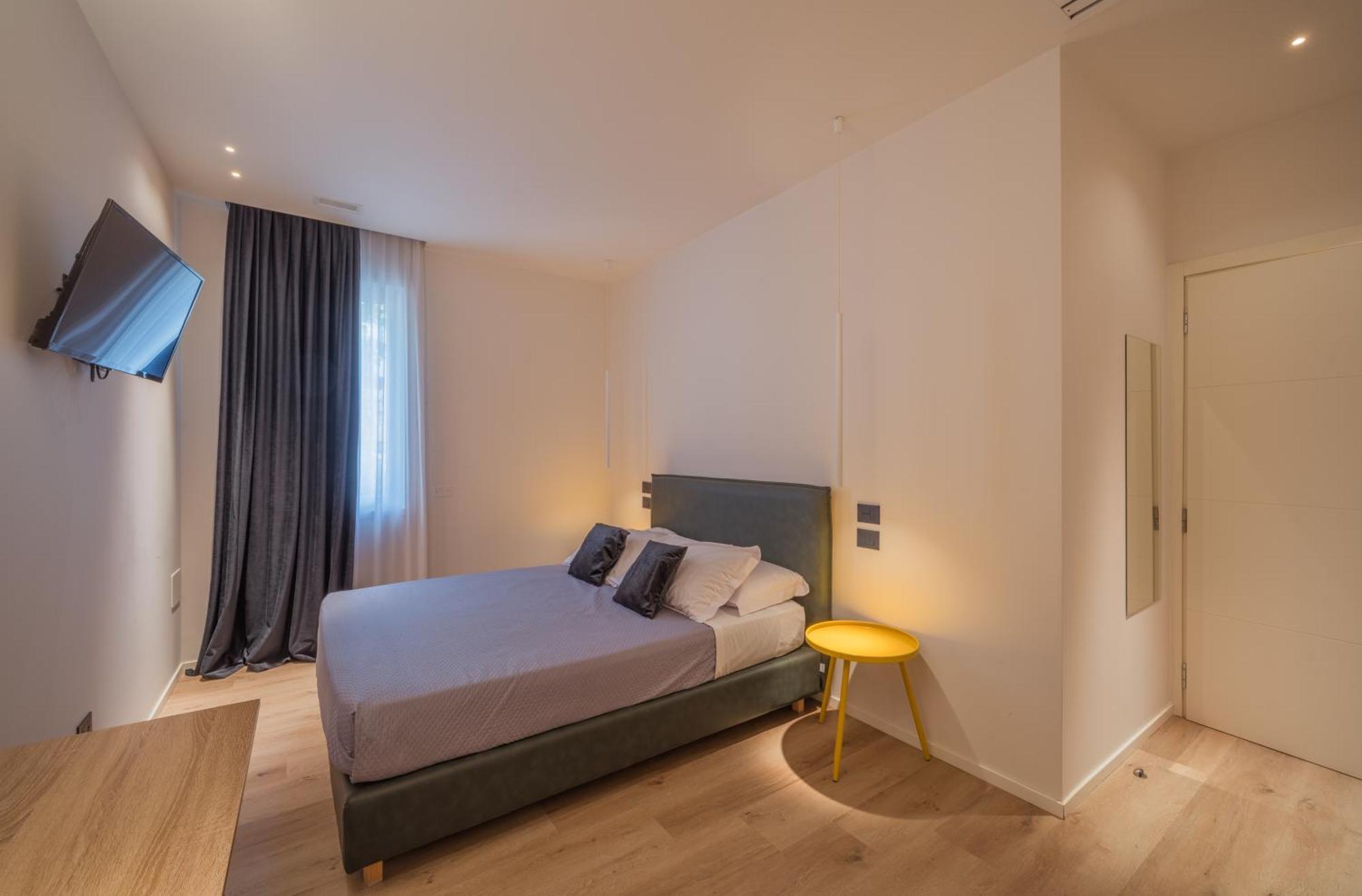 Double Room Private Bathroom