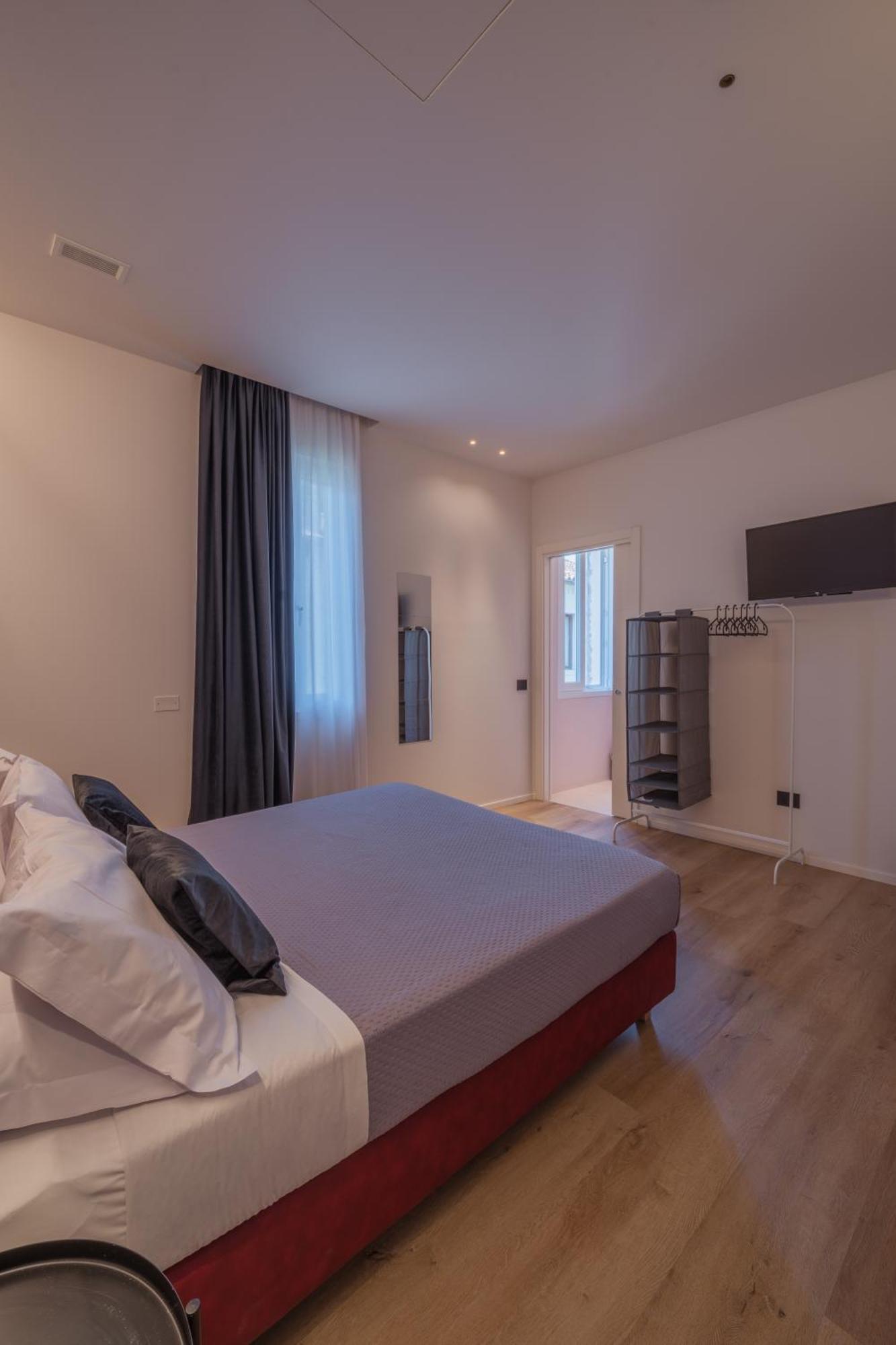 Double Room Private Bathroom