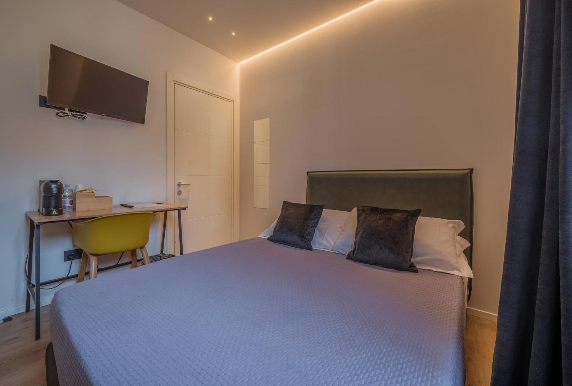 Double Room Private Bathroom