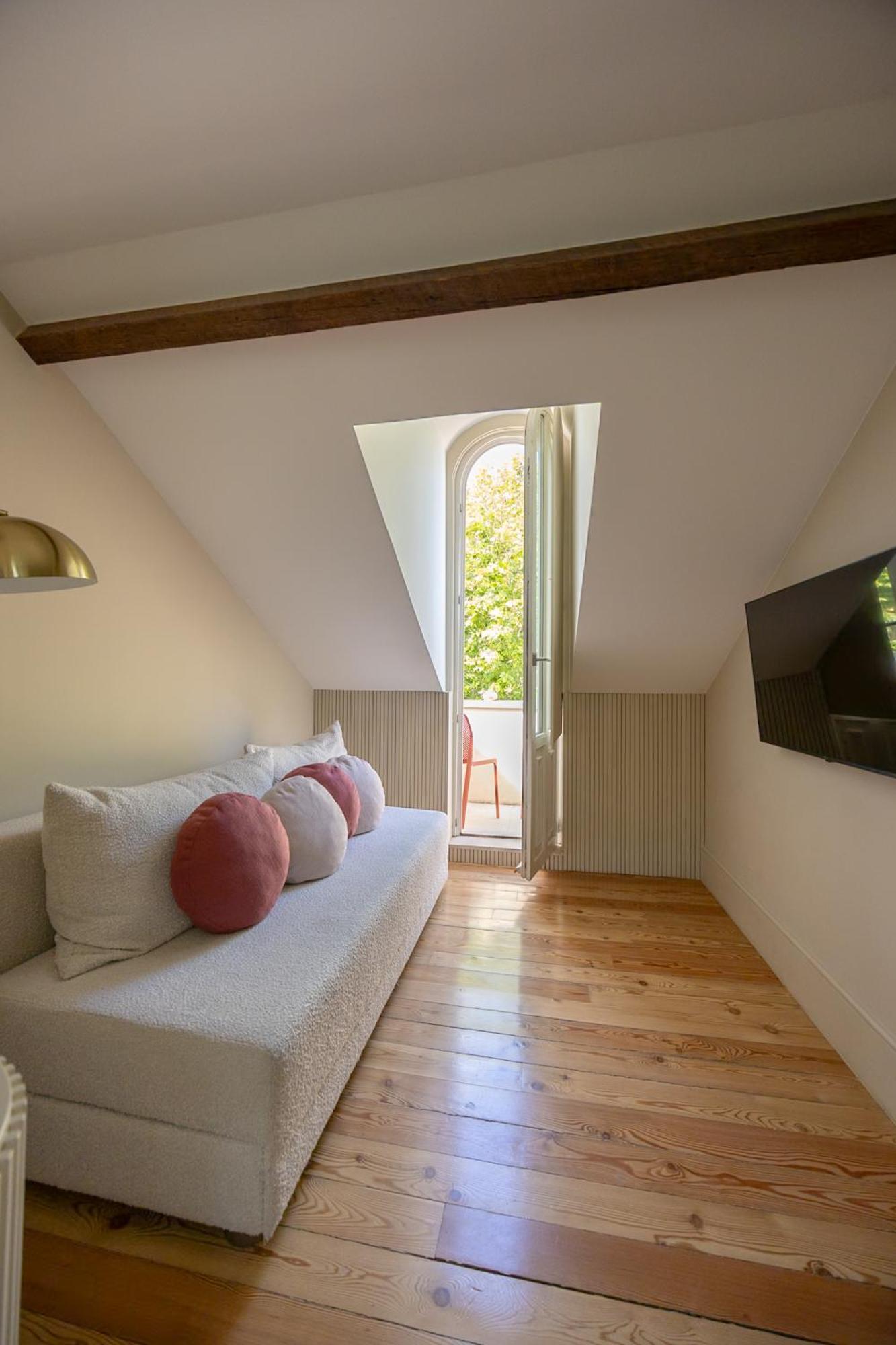 Attic Room Park View