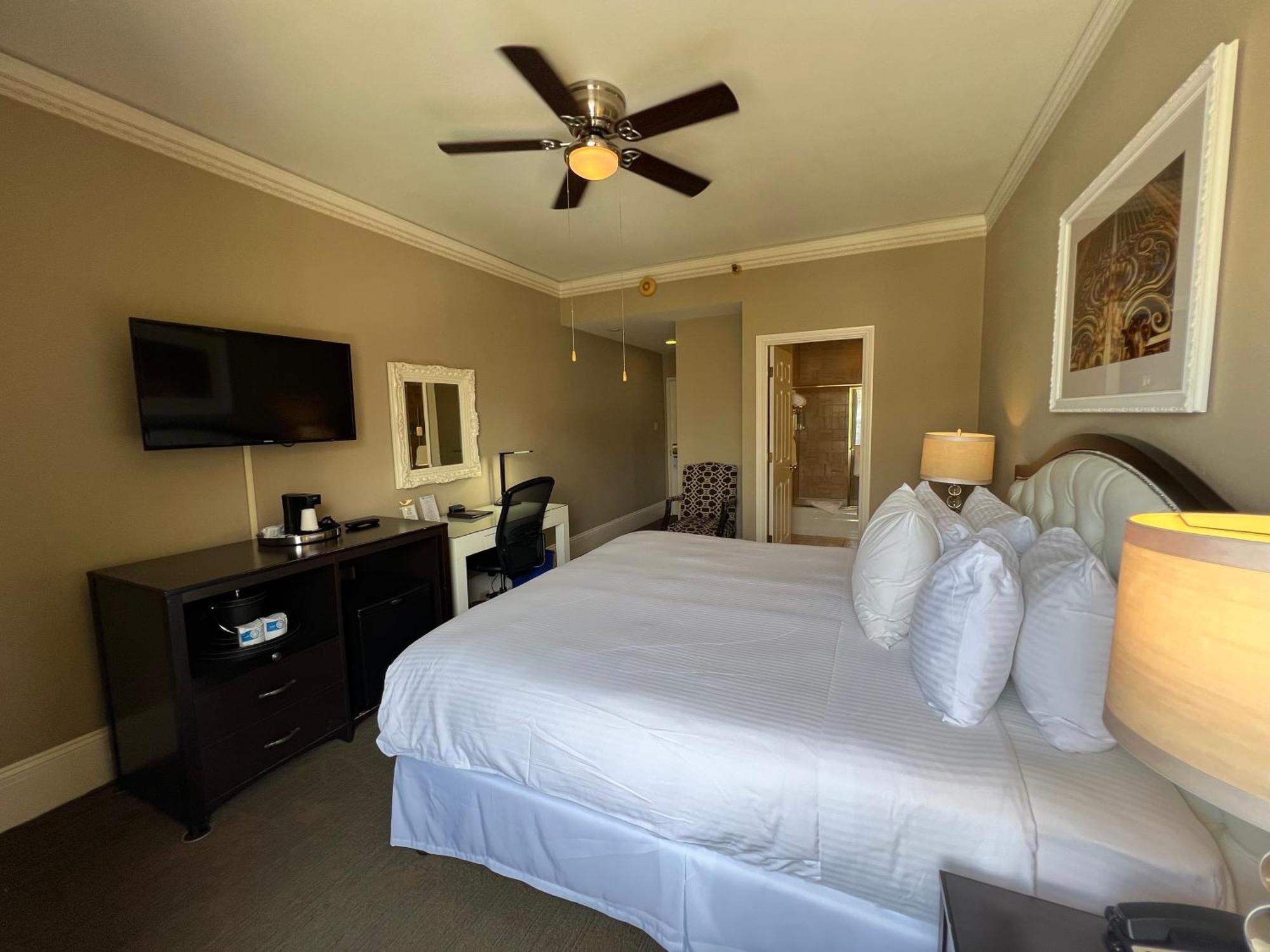Superior King Room