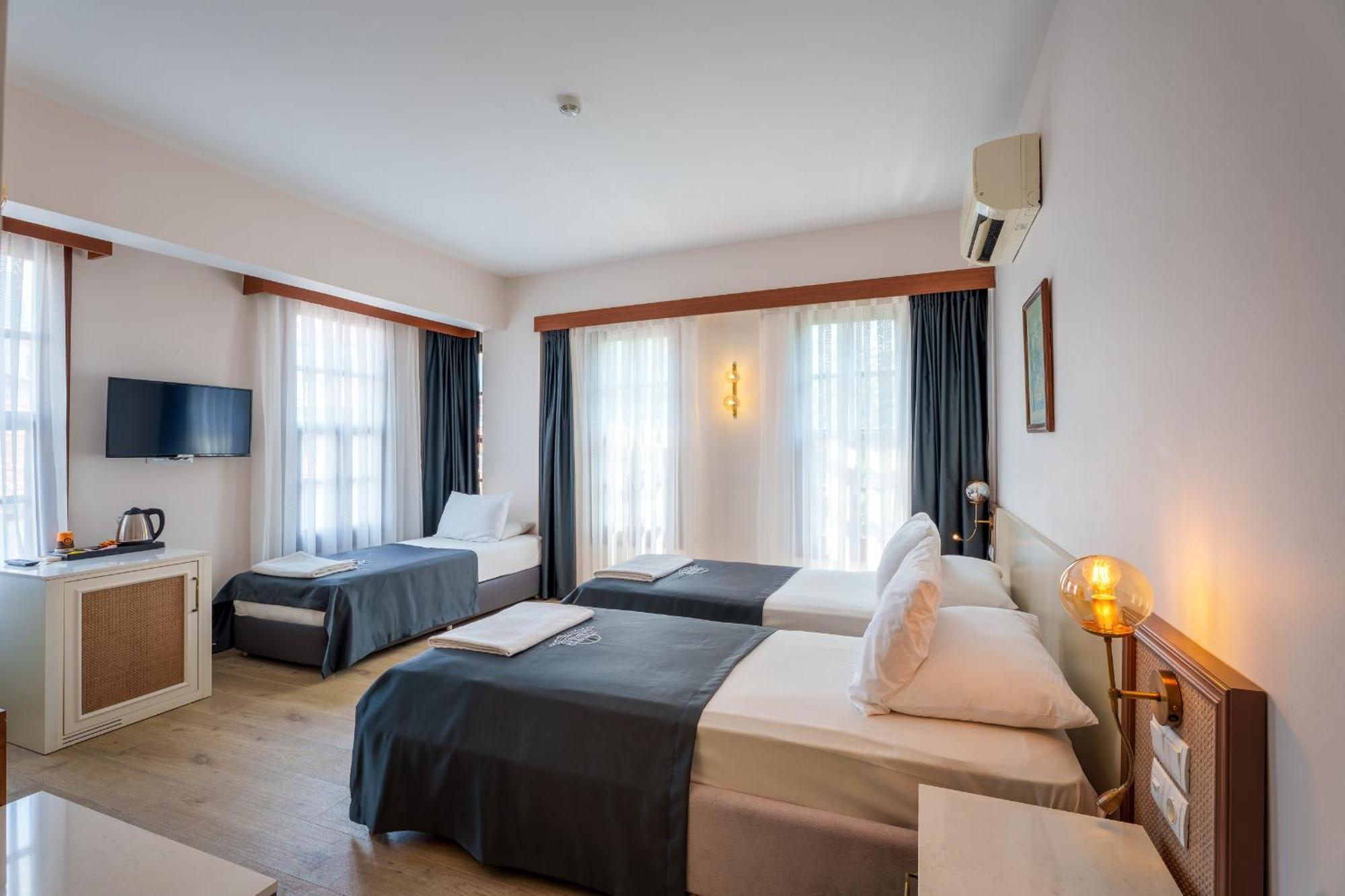 Triple Room City View