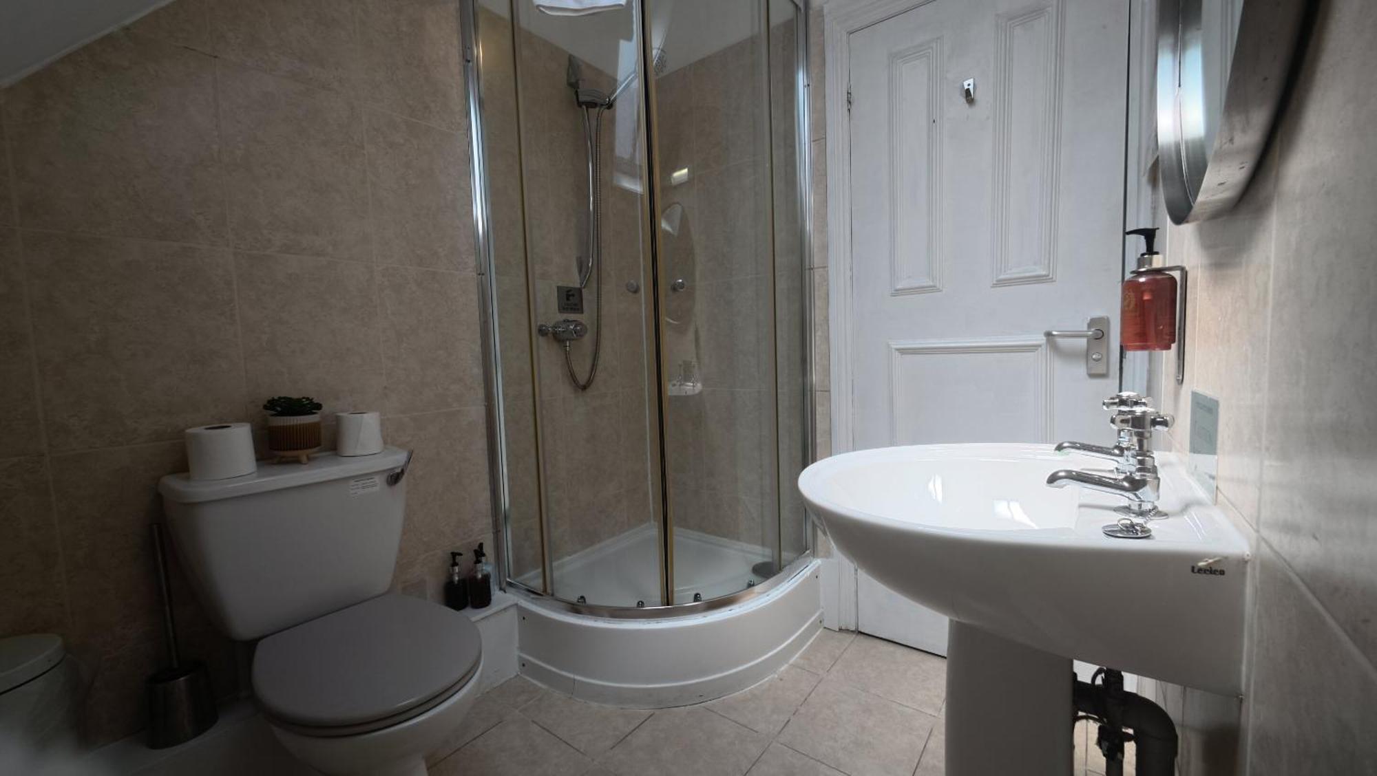 Single Room Shower