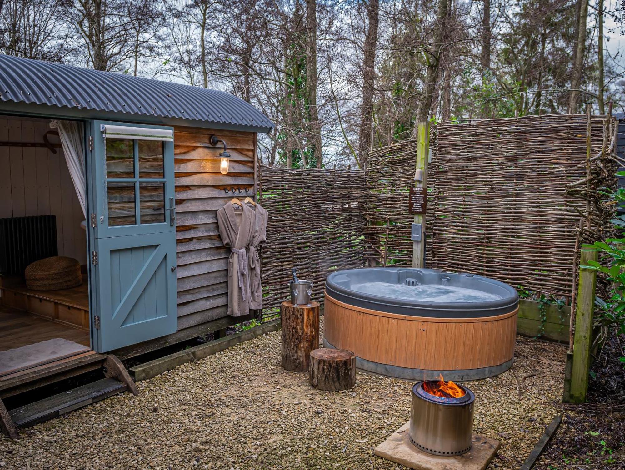 Studio Spa Bath