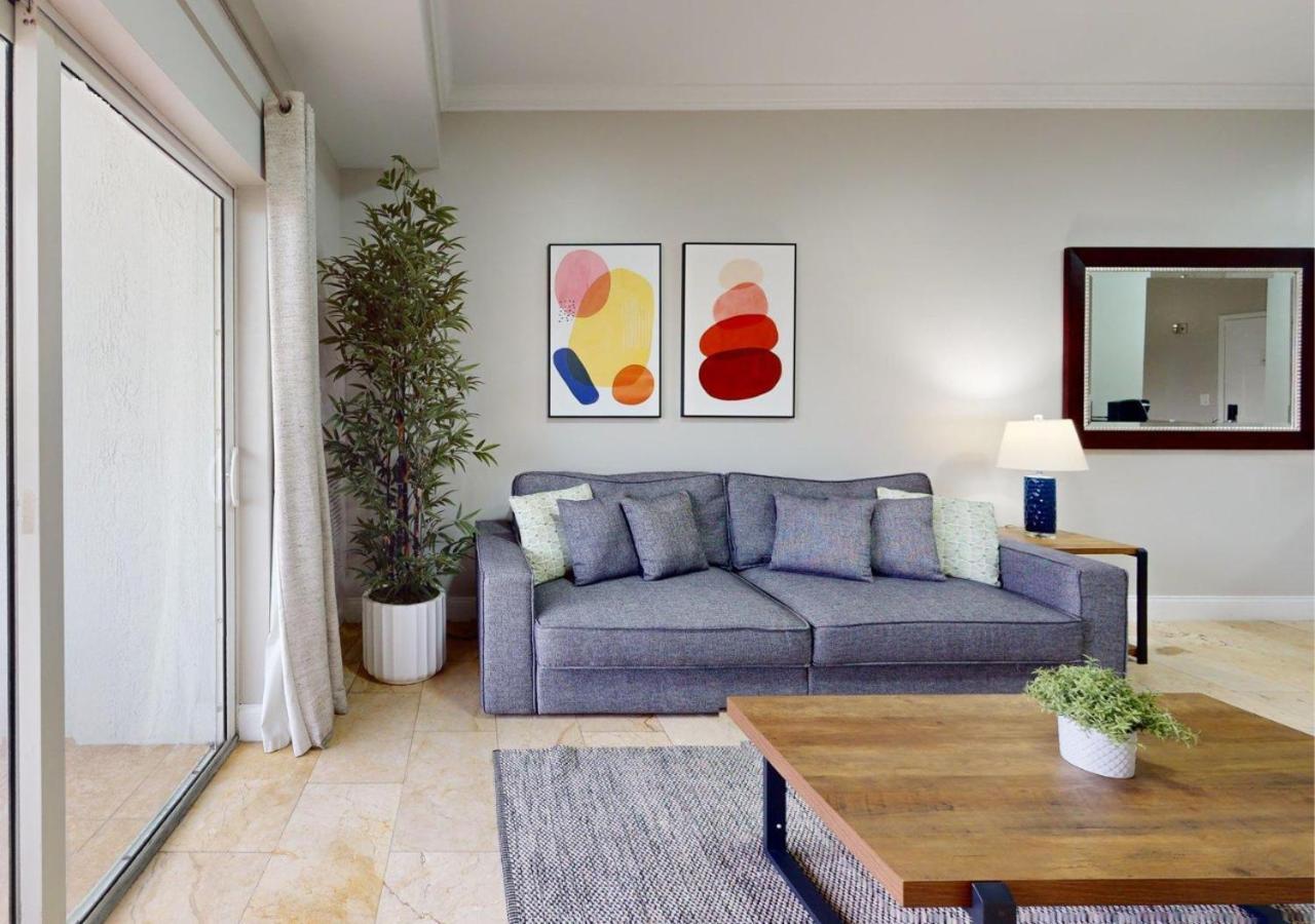Master King Suite Balcony
