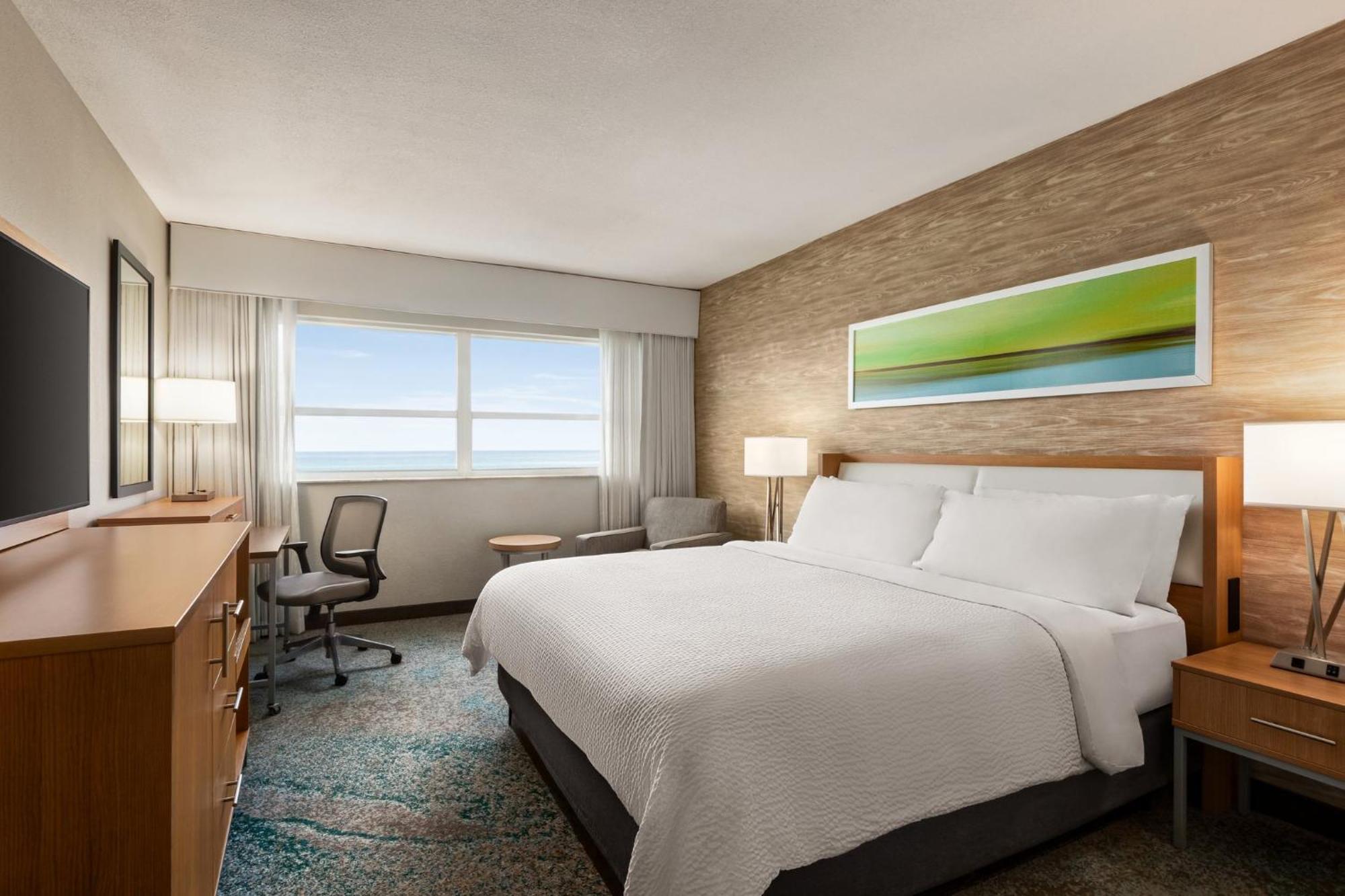 Standard King Room Ocean View