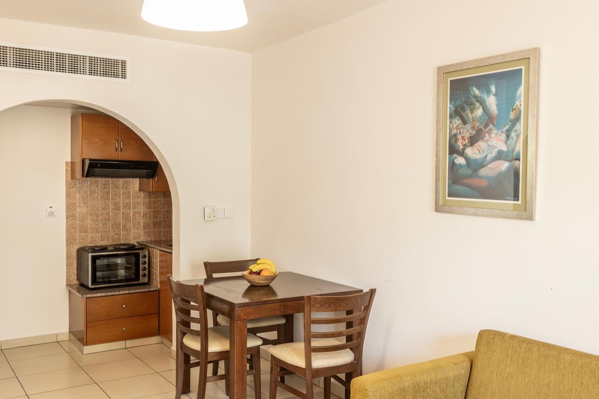 Superior One-Bedroom Apartment