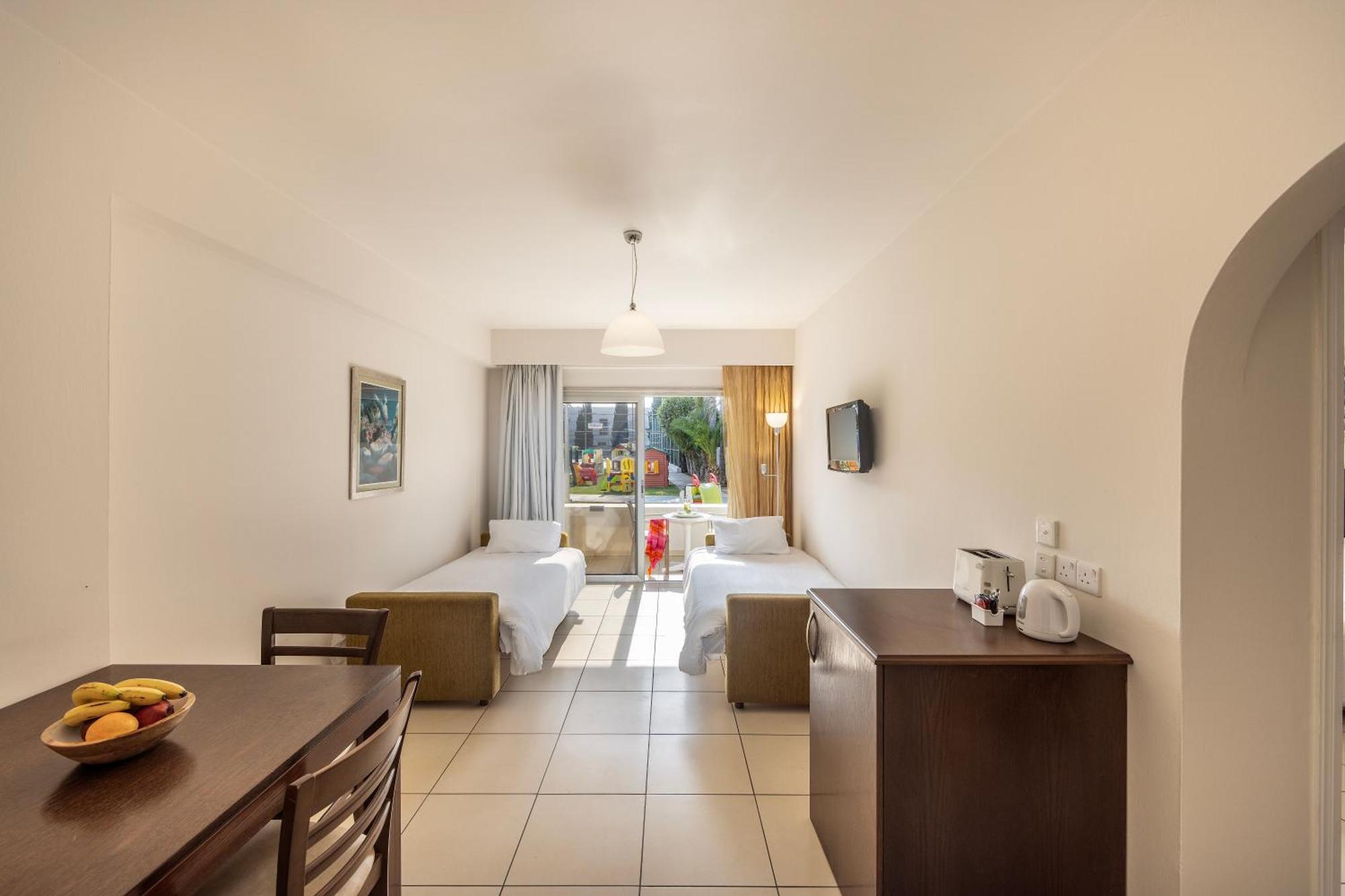 Superior One-Bedroom Apartment