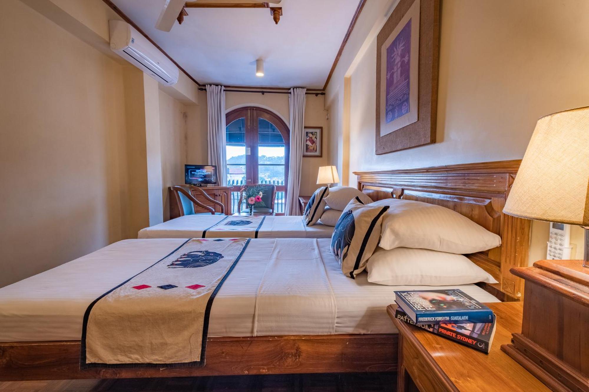 Deluxe Twin or Double Room on Food & Beverage
