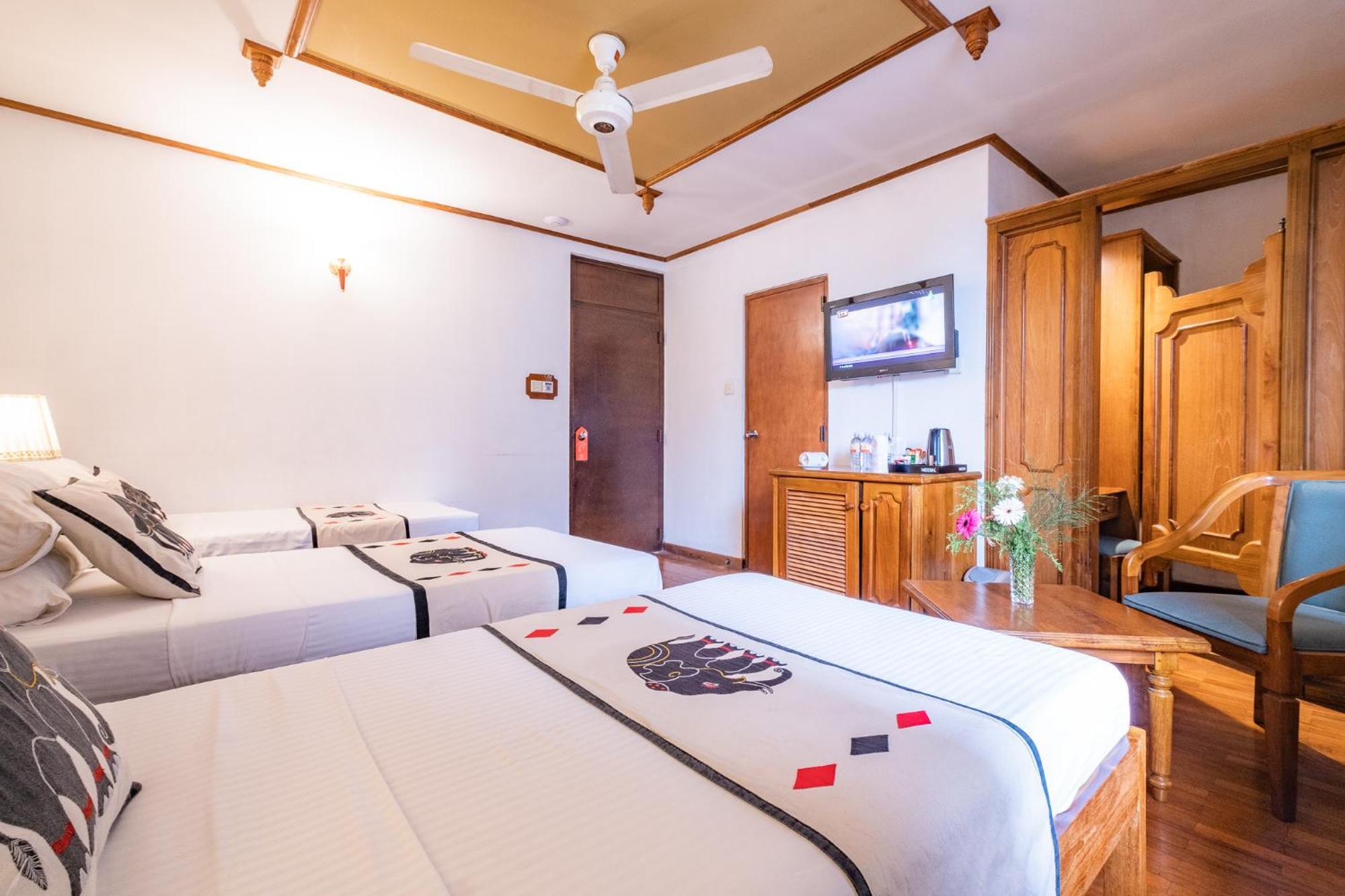 Deluxe Triple Room on Food & Beverage