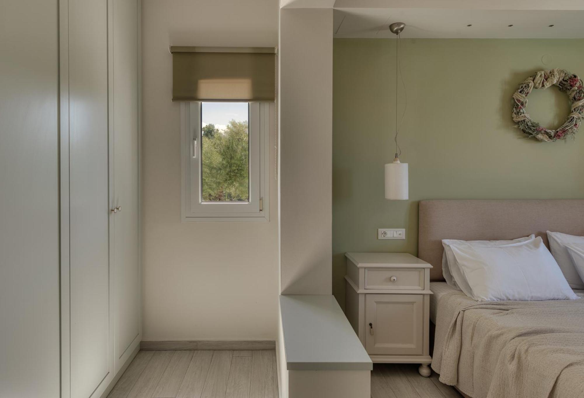One-Bedroom Apartment Garden View or Sea View
