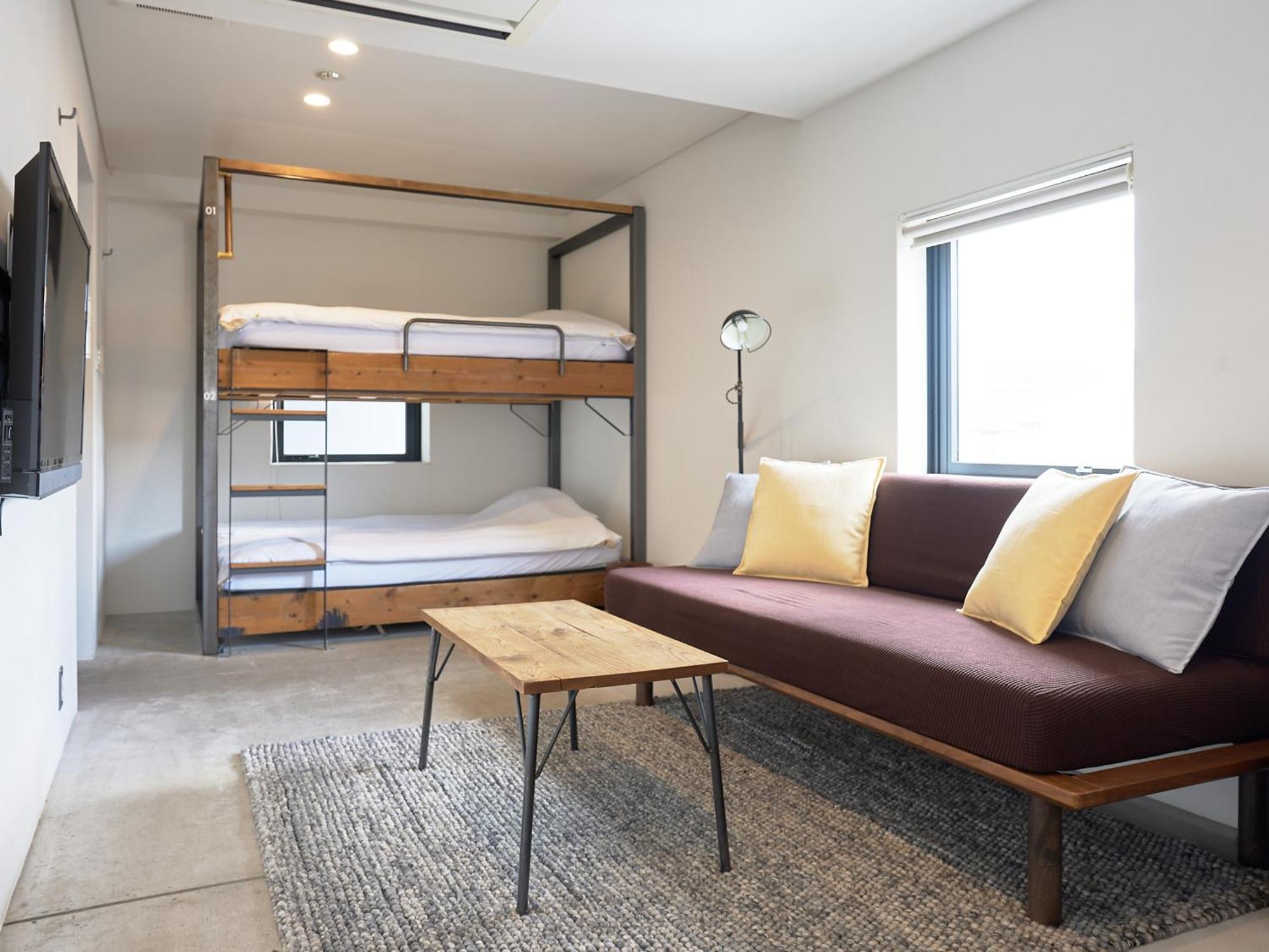 Familiekamer met Gedeelde Badkamer