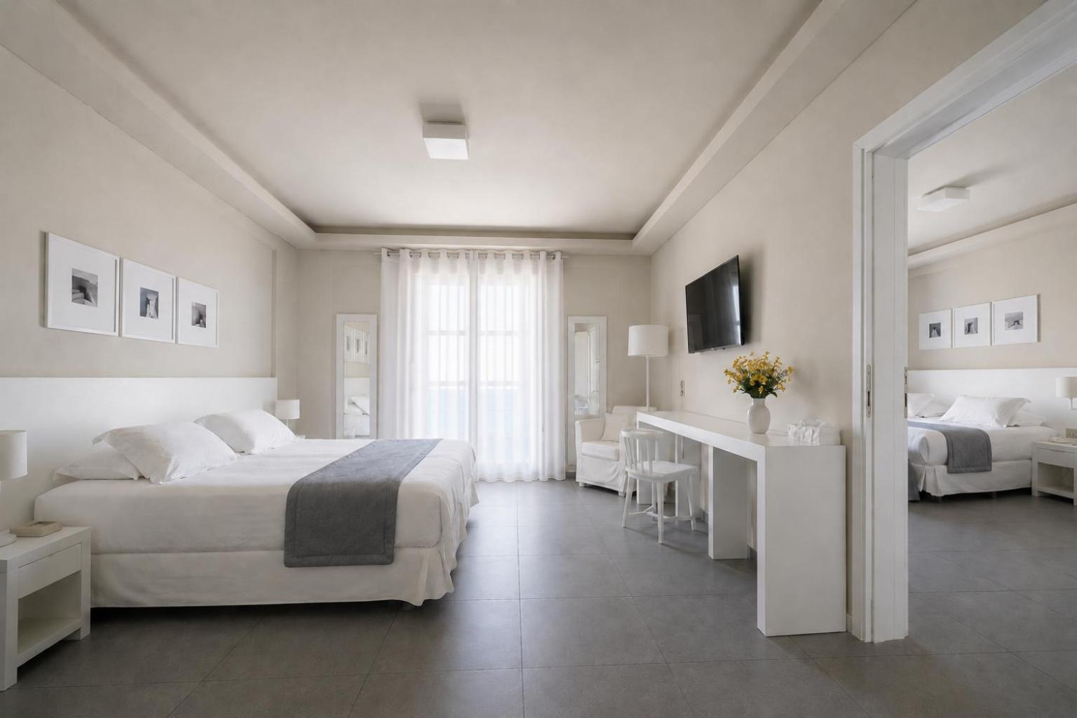 Two-Bedroom Suite Caldera View & Hot Tub