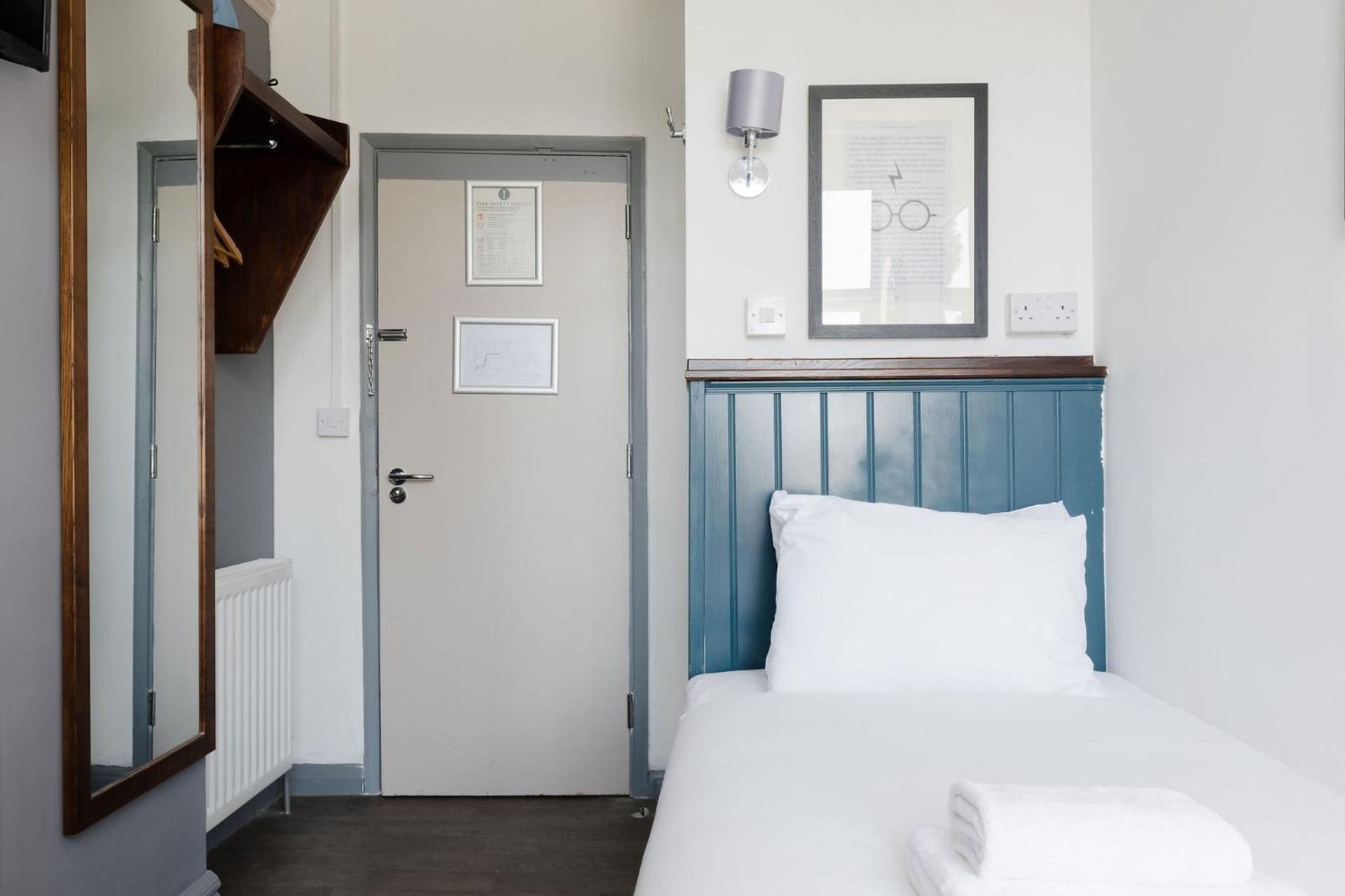 Single Room Shared Toilet