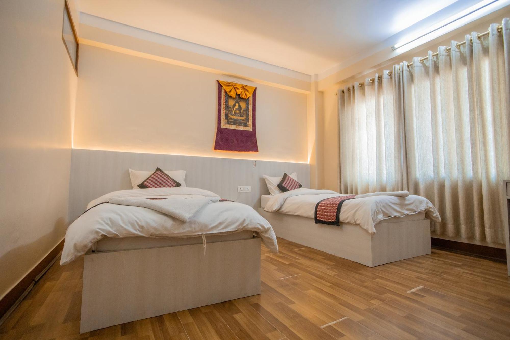 Quarto Standard com Cama de Casal ou 2 de Solteiro